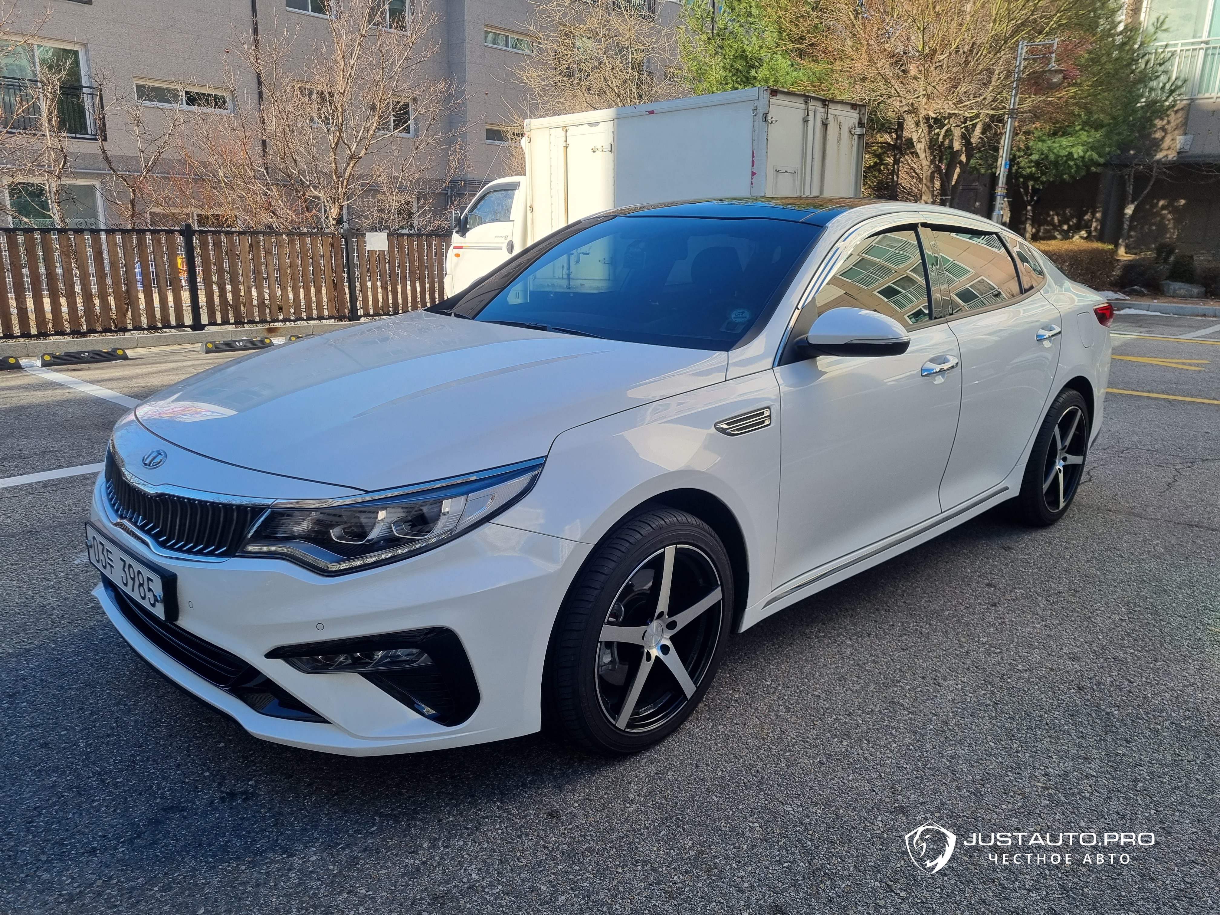 Автомобиль Kia K5