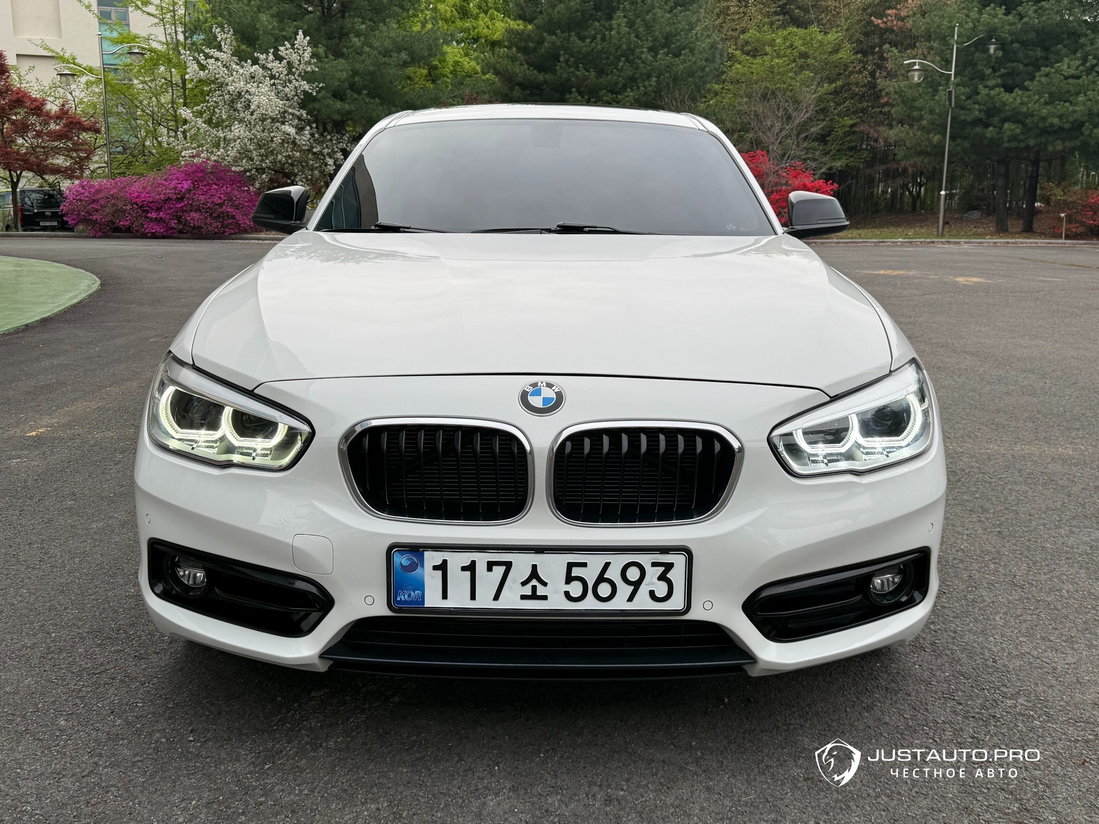 Автомобиль BMW 1-Series