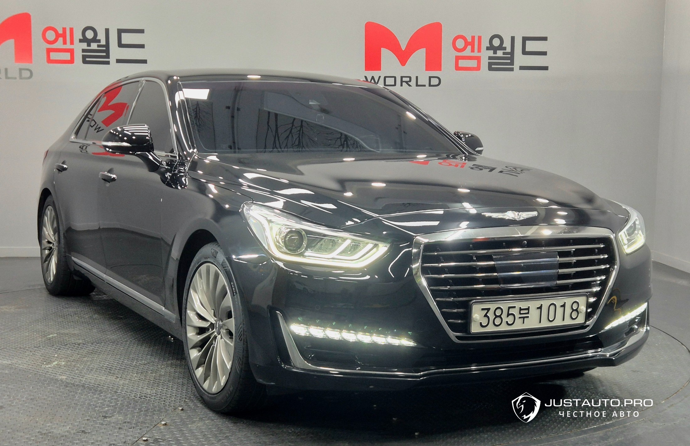 Автомобиль Genesis EQ900