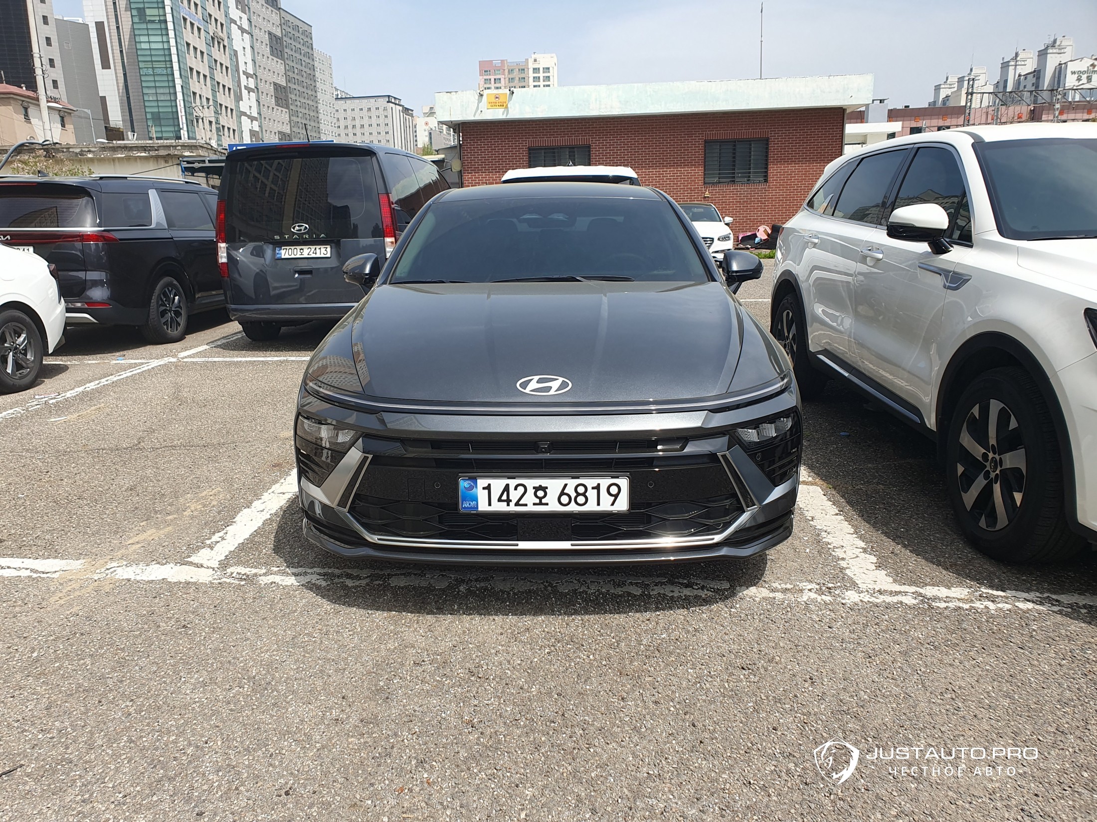 Автомобиль Hyundai Sonata