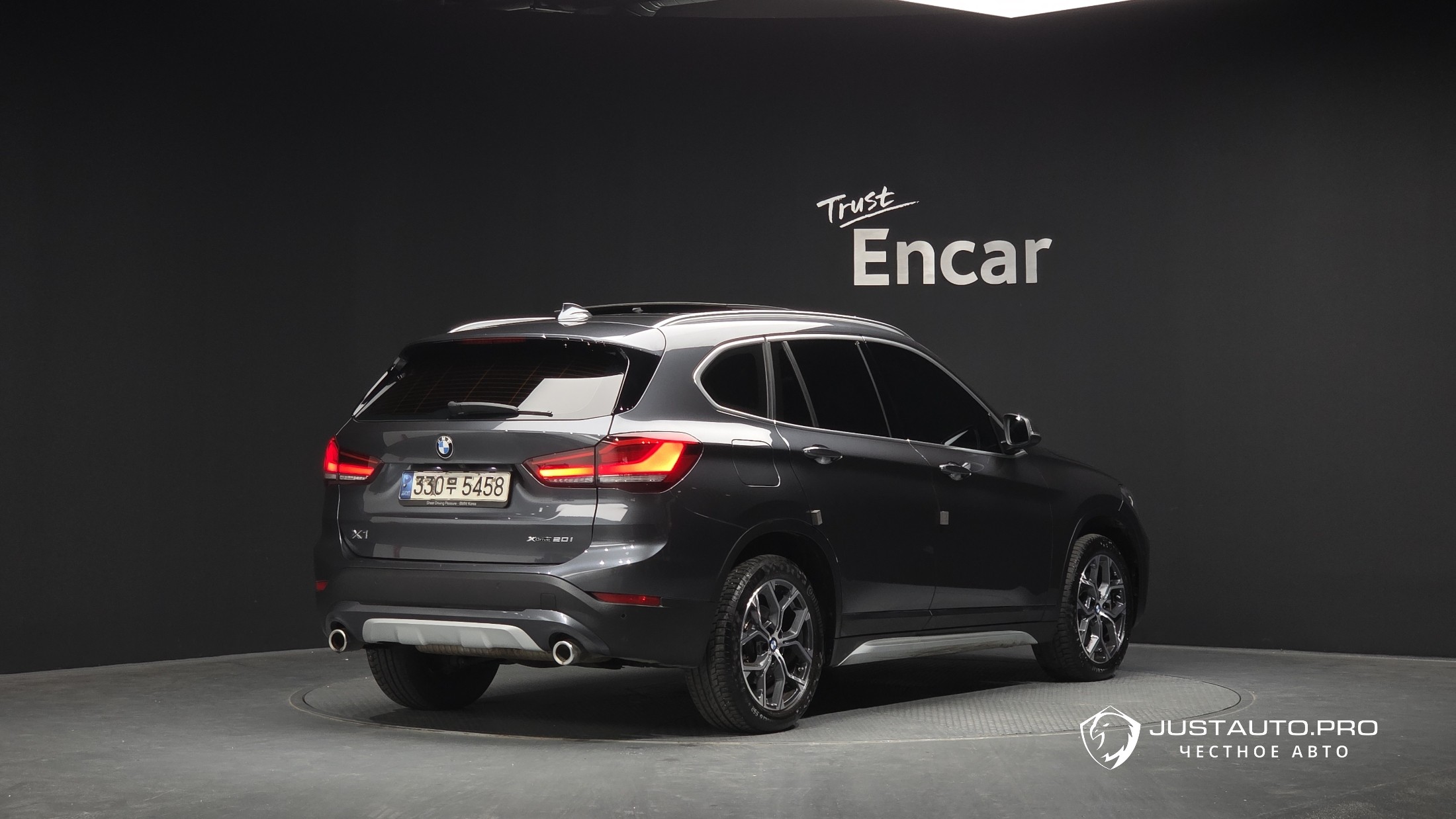Автомобиль BMW X1