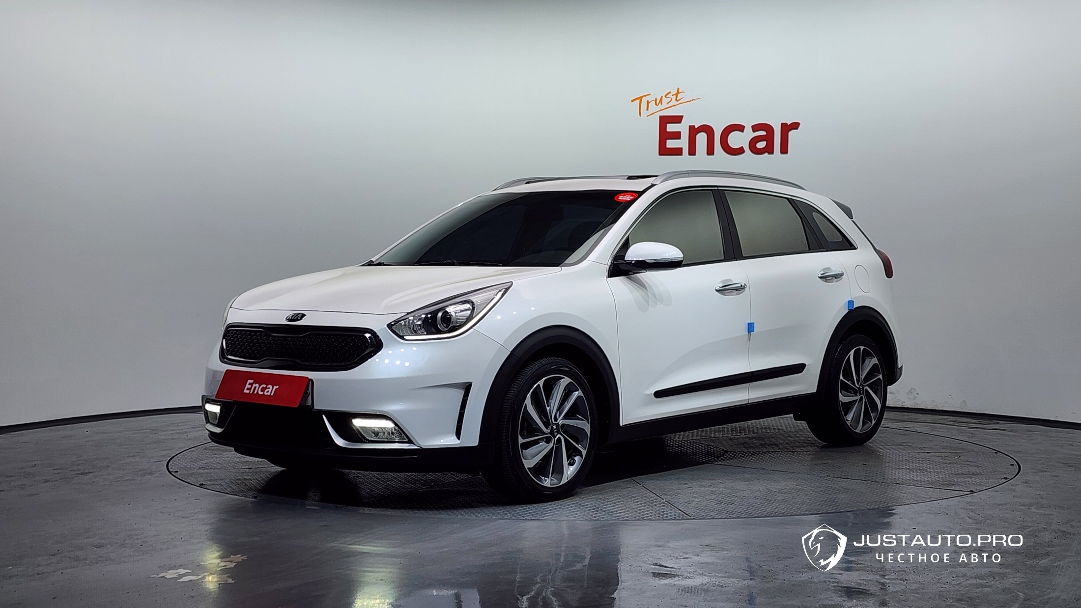 Автомобиль Kia Niro