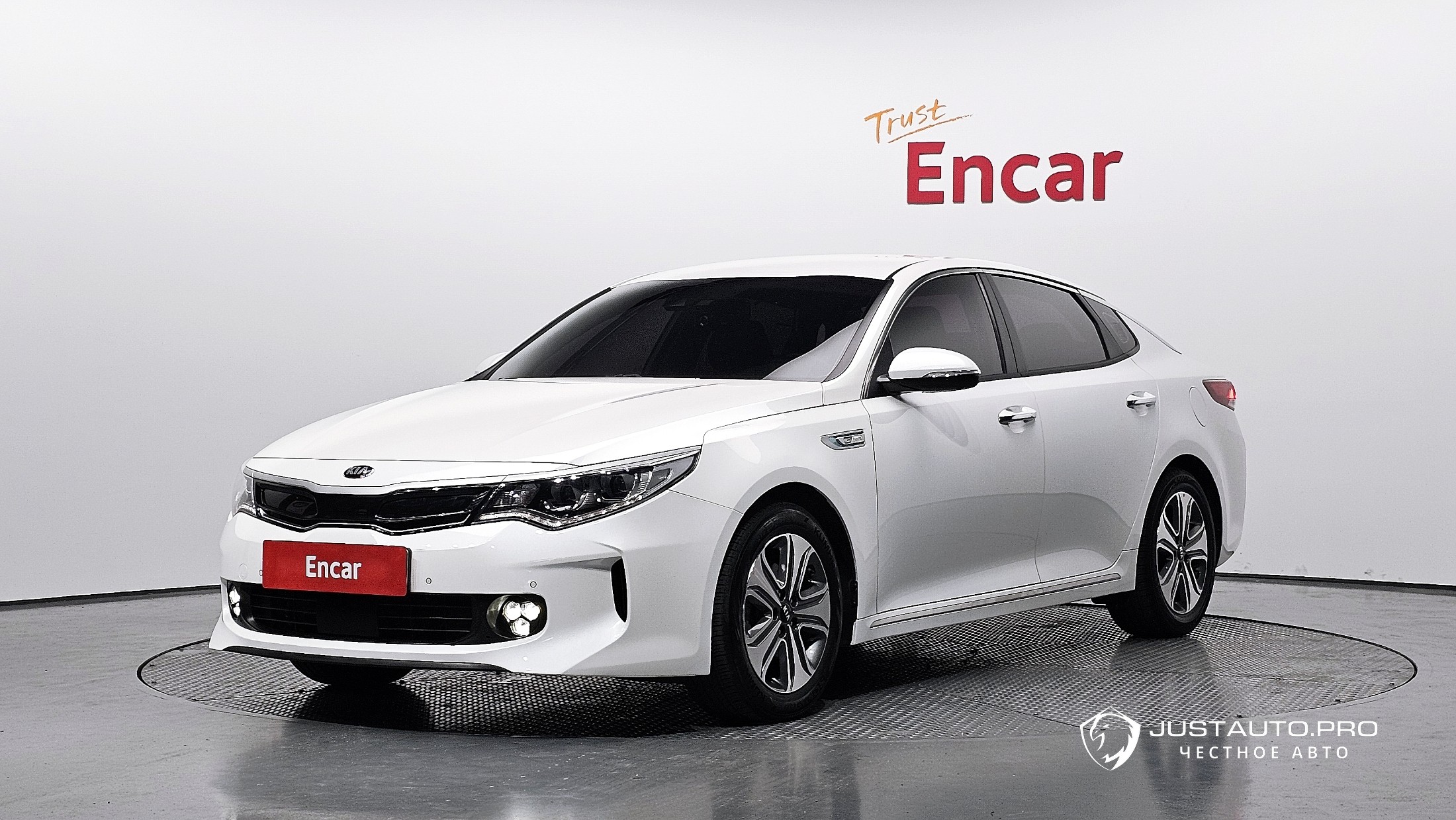 Автомобиль Kia K5