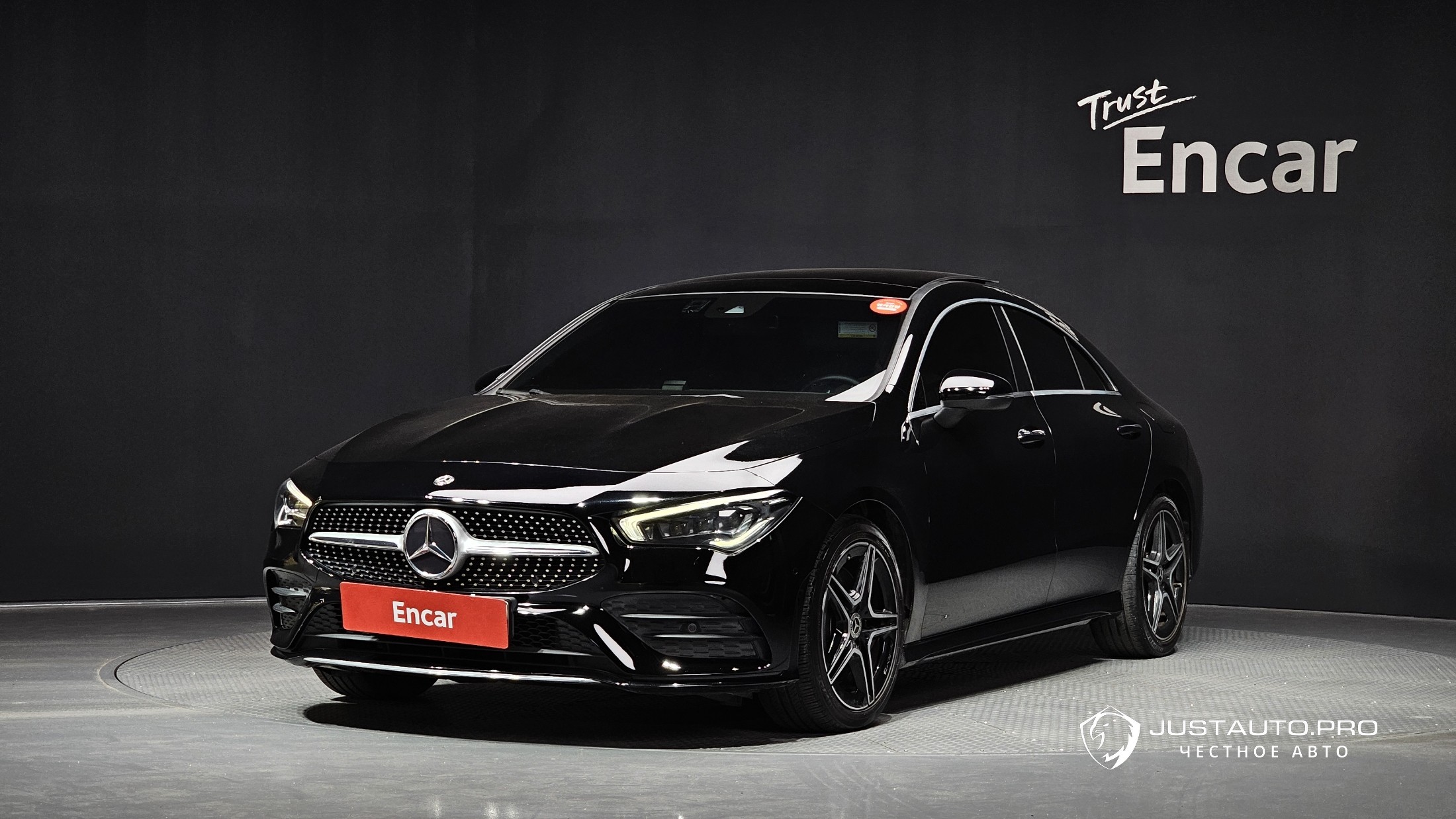 Автомобиль Mercedes-Benz CLA-Class