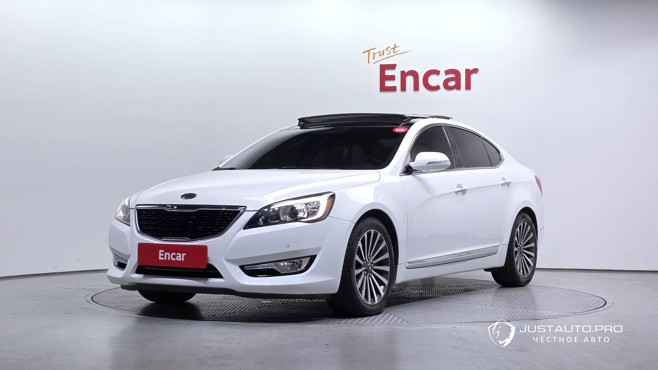 Автомобиль Kia K7
