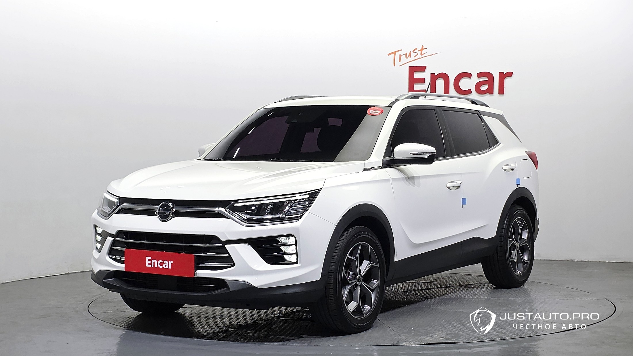 Автомобиль KG_Mobility_Ssangyong KORANDO