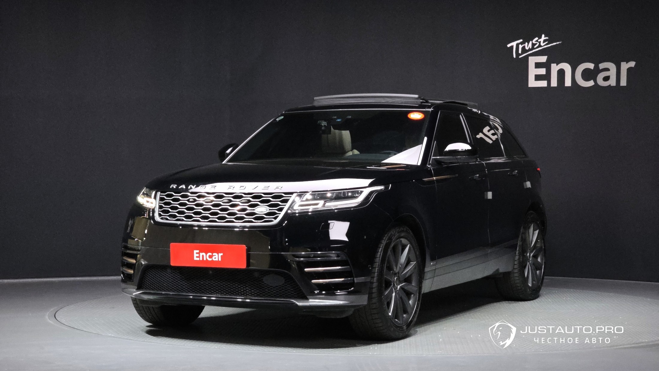 Автомобиль Land Rover Range Rover Velar