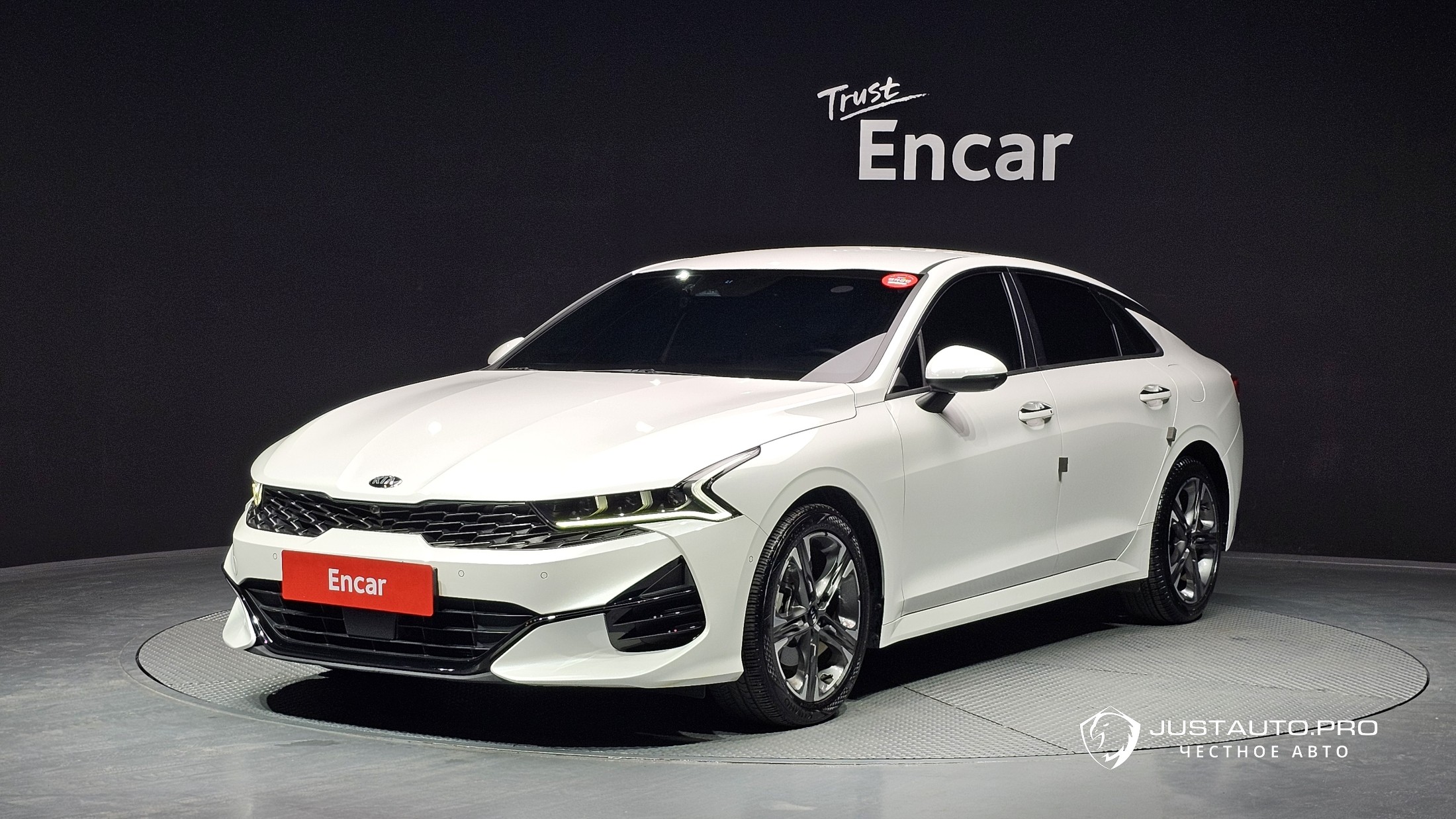 Автомобиль Kia K5