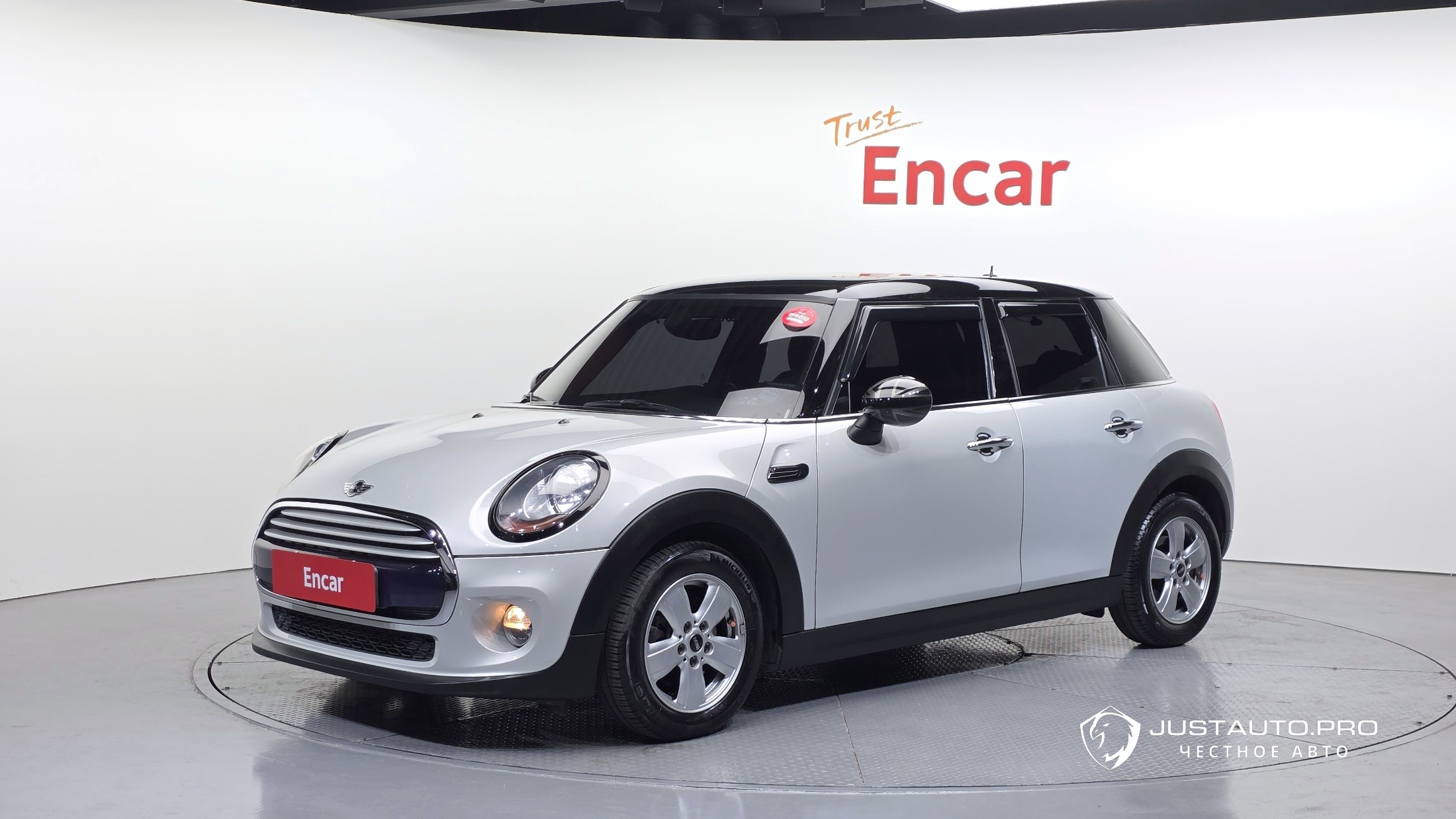 Автомобиль Mini Cooper