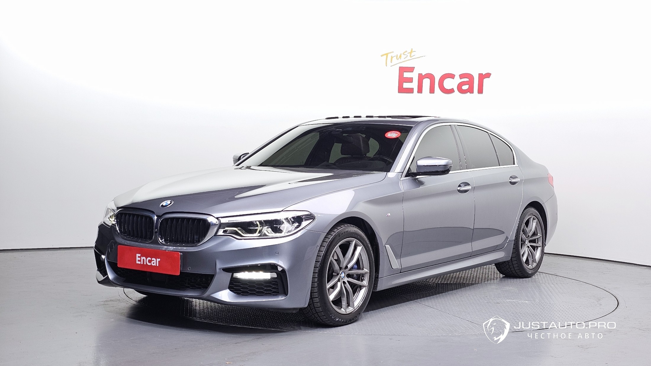 Автомобиль BMW 5-Series