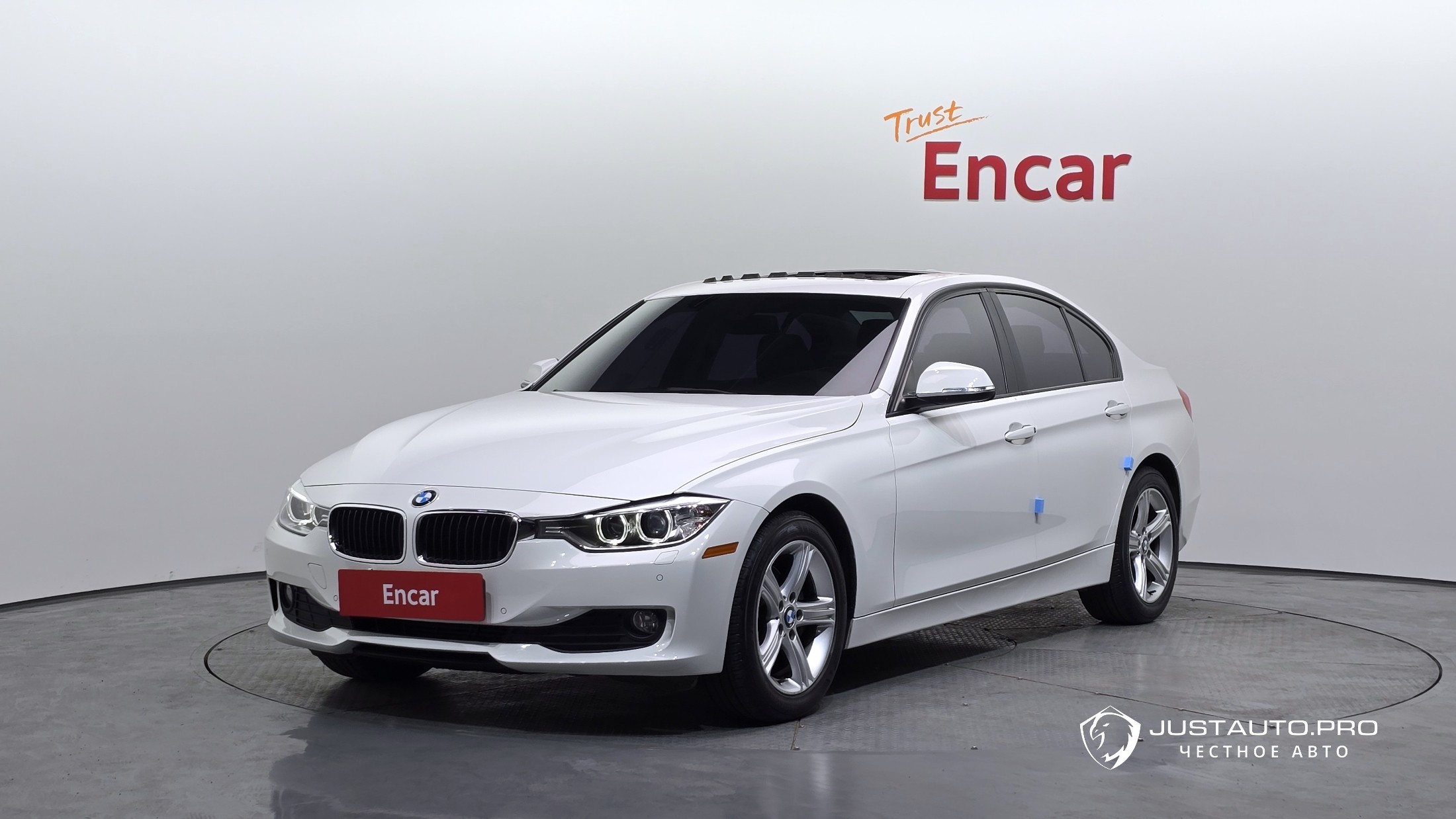 Автомобиль BMW 3-Series