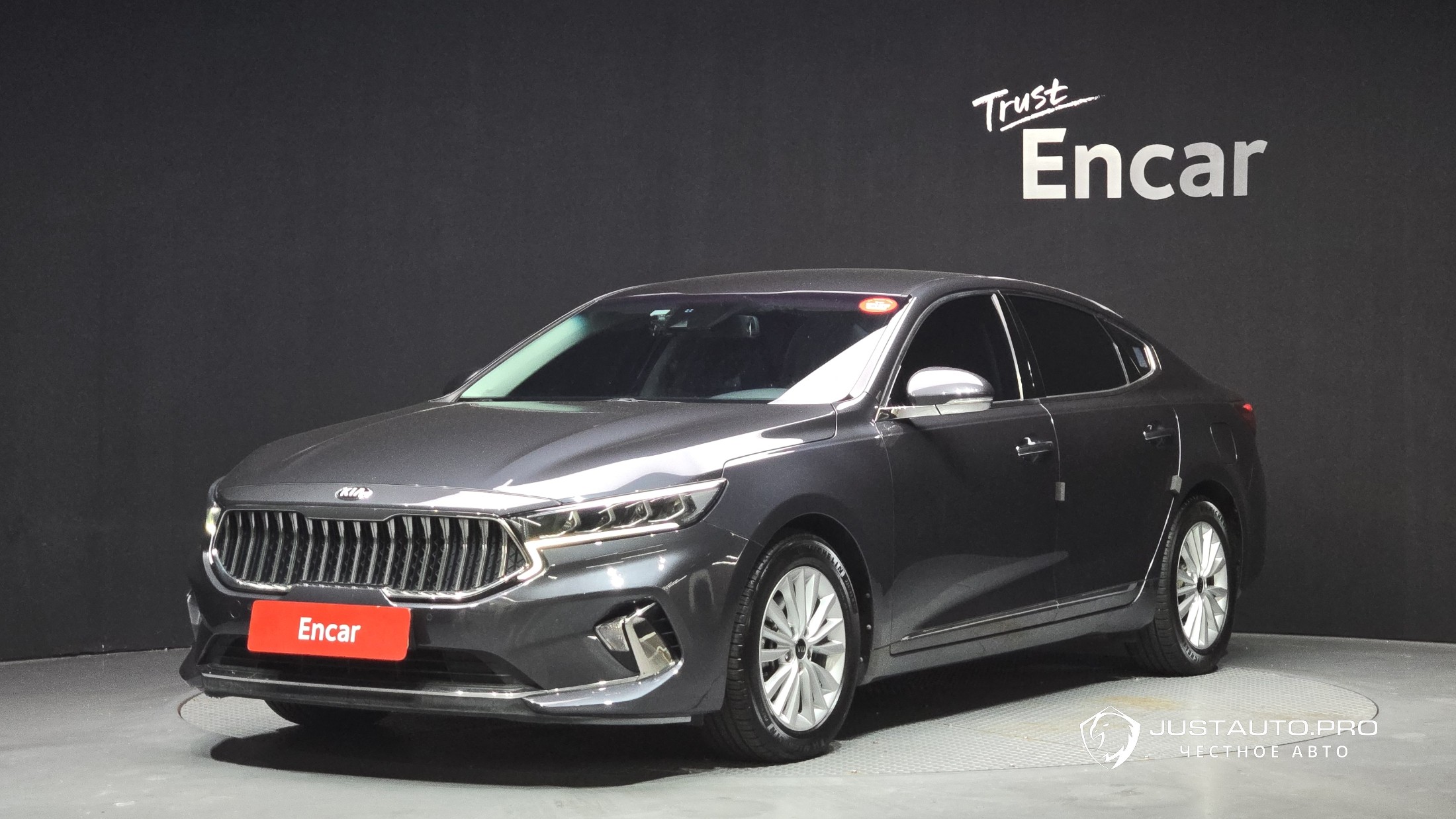 Автомобиль Kia K7