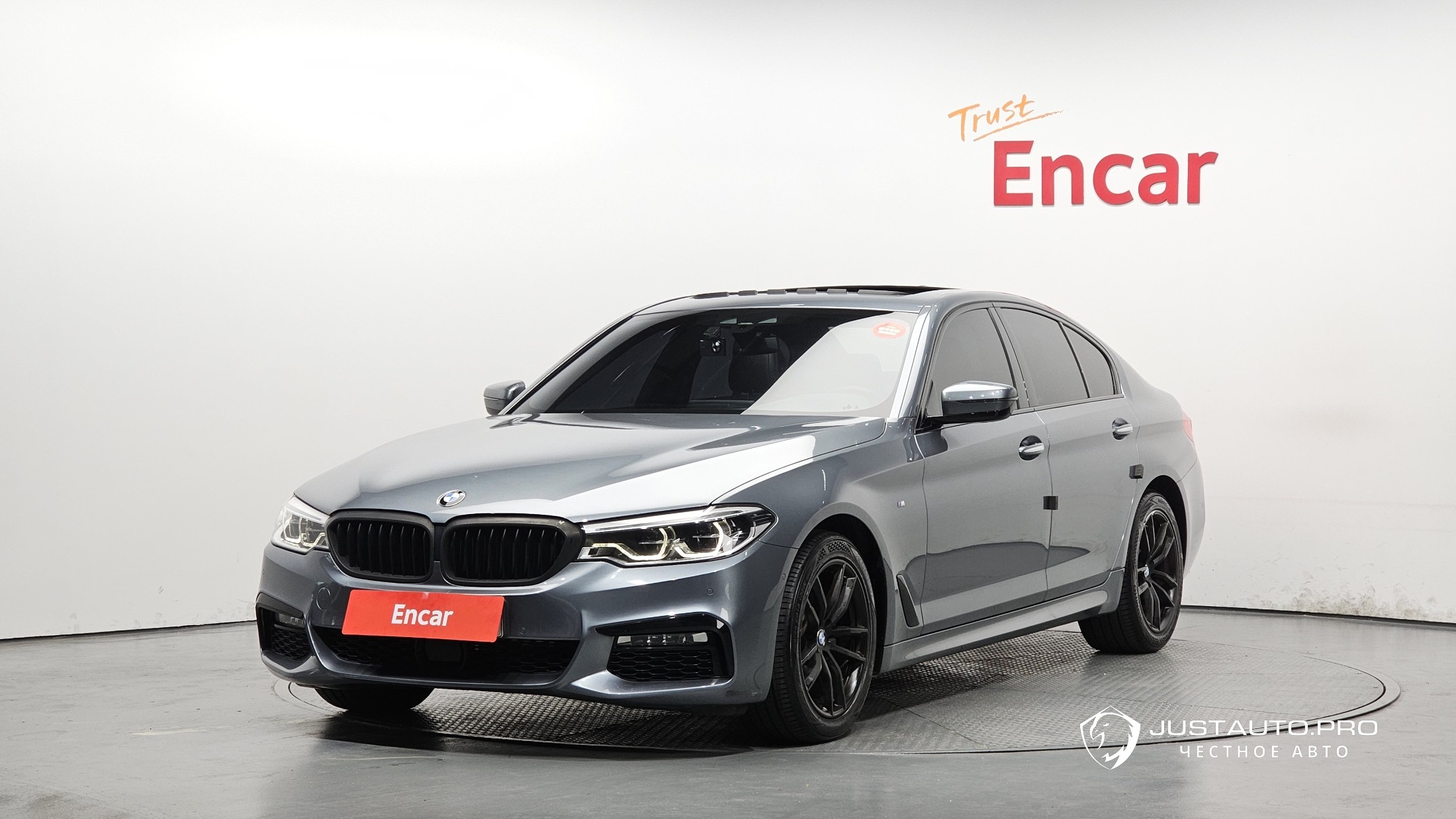 Автомобиль BMW 5-Series