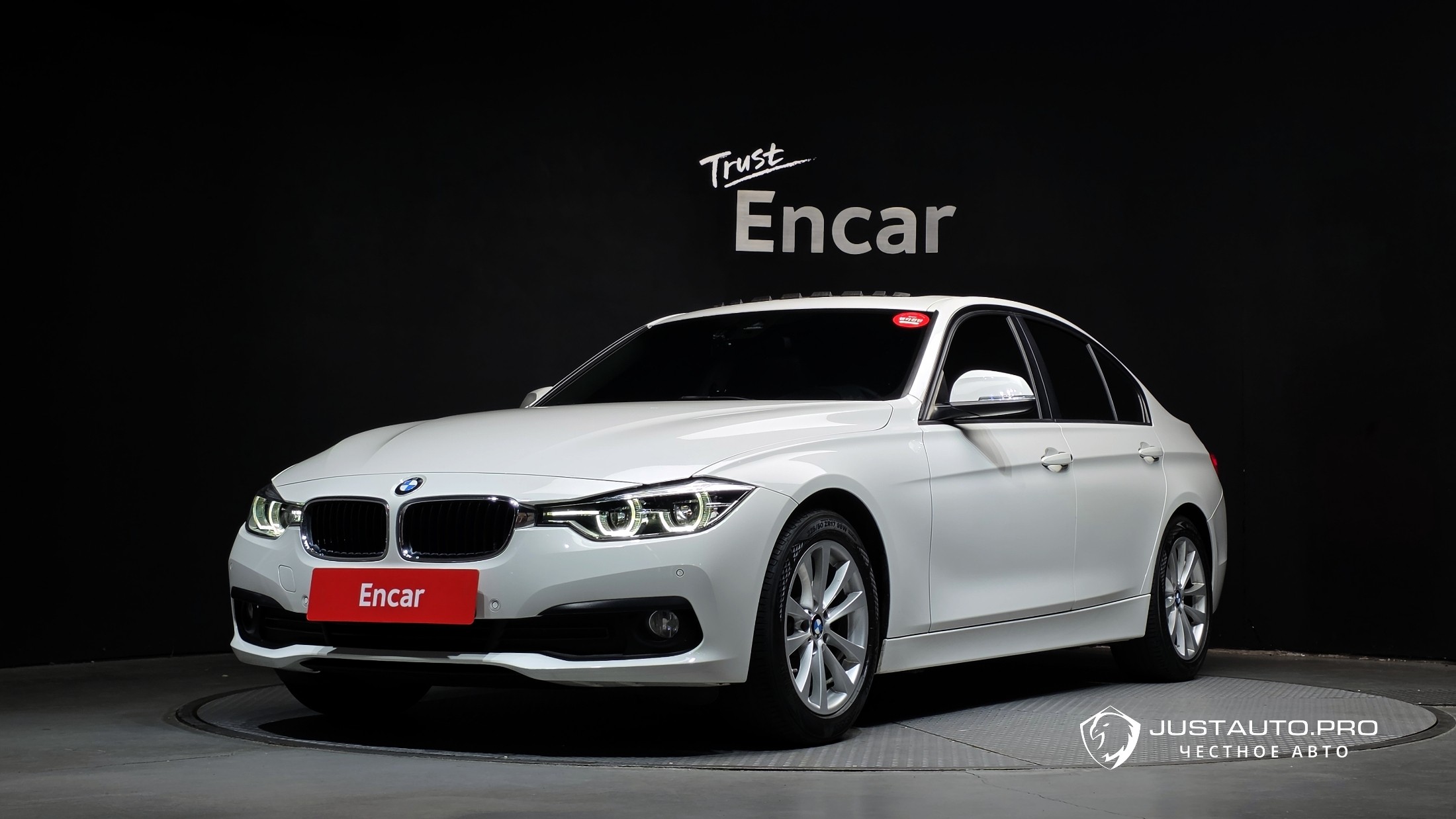 Автомобиль BMW 3-Series