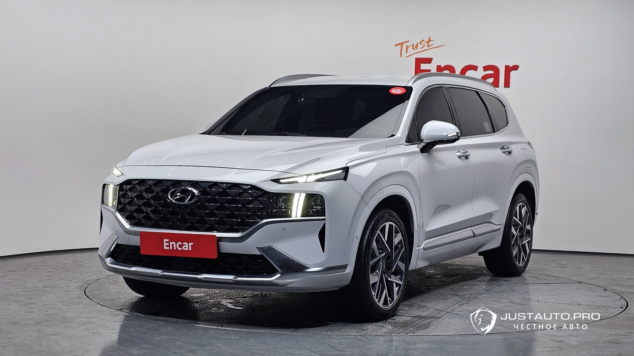 Автомобиль Hyundai Santafe