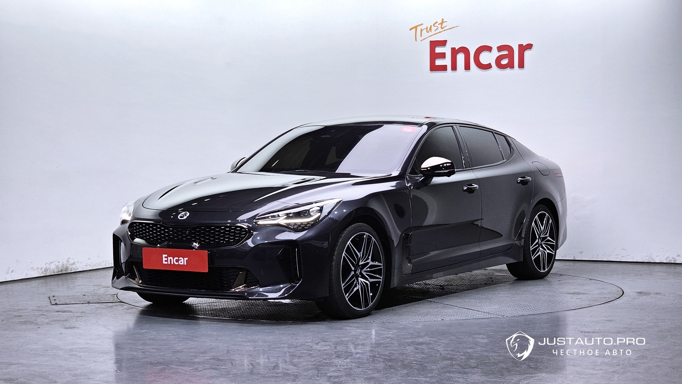 Автомобиль Kia Stinger