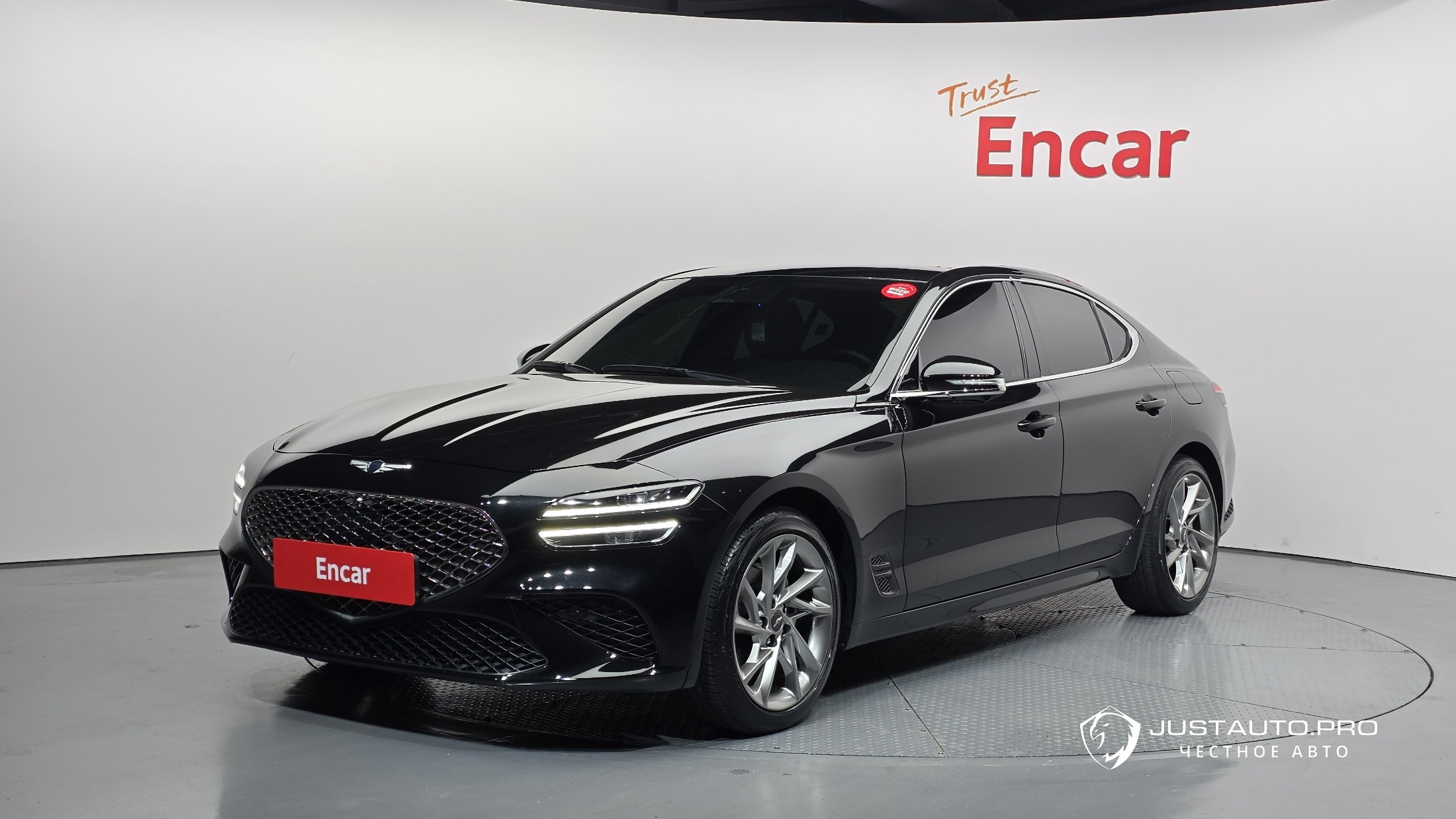 Автомобиль Genesis G70
