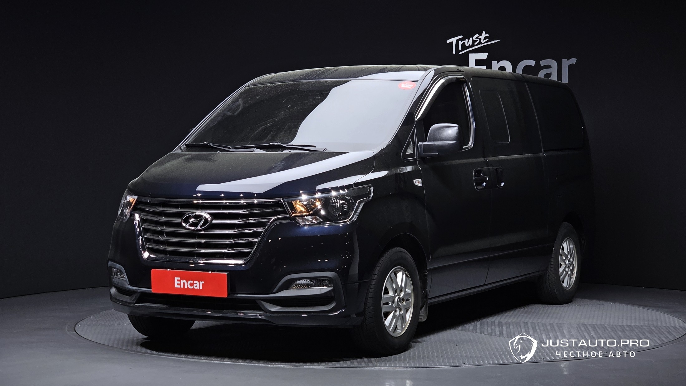 Автомобиль Hyundai Starex
