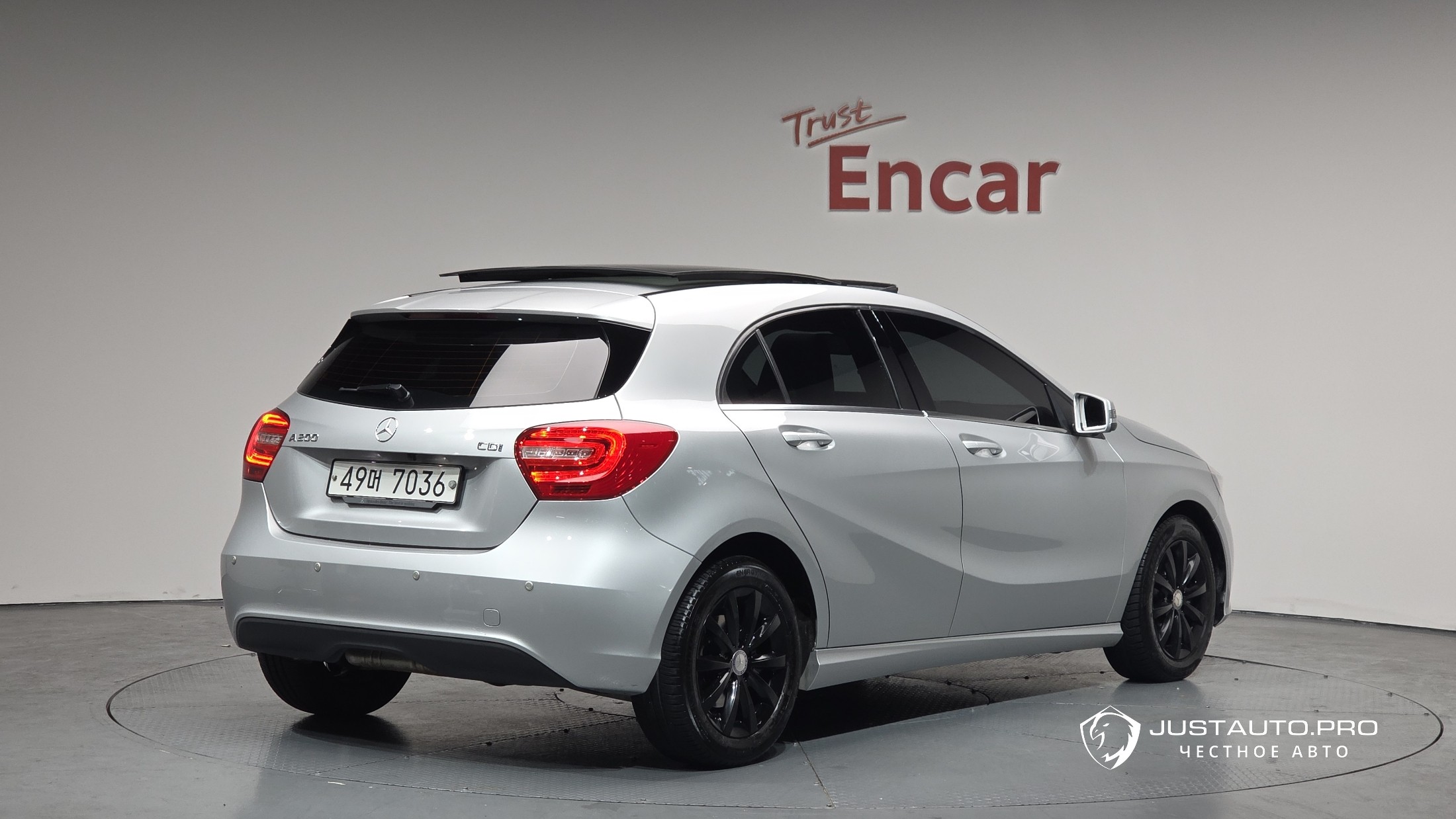 Автомобиль Mercedes-Benz A-Class