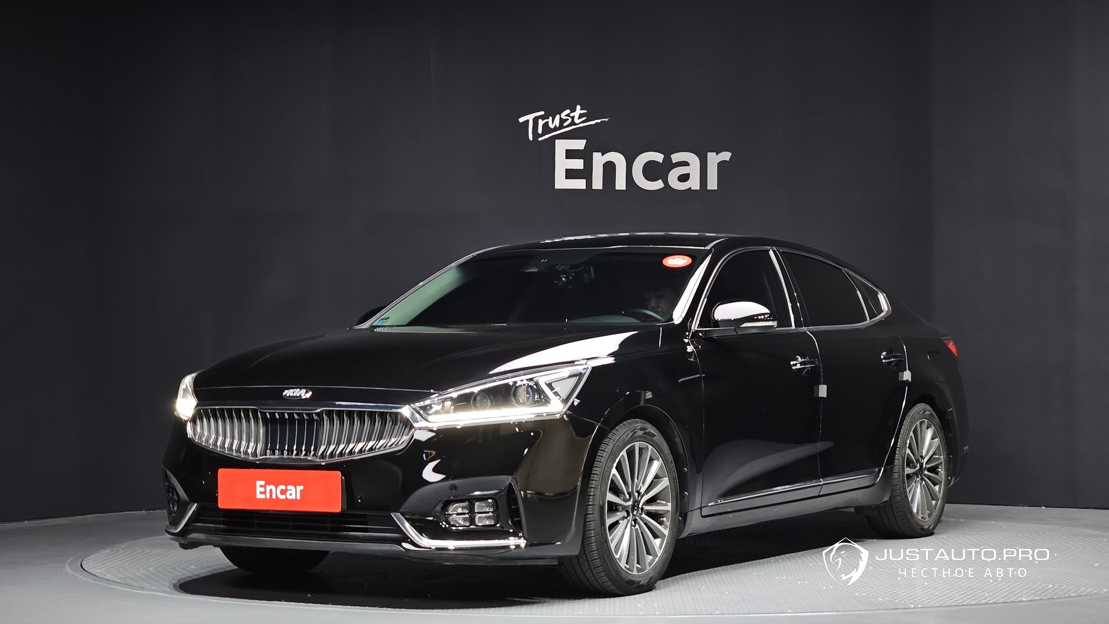 Автомобиль Kia K7