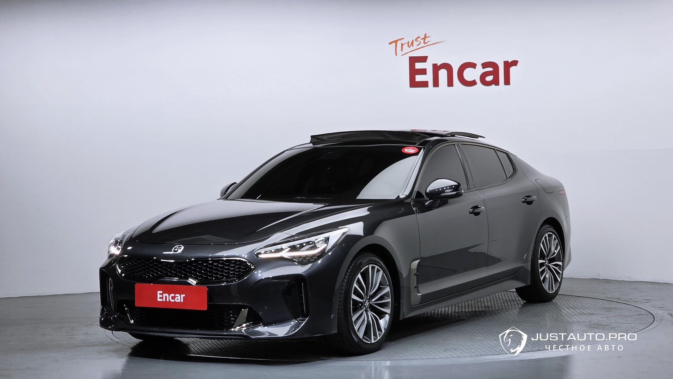 Автомобиль Kia Stinger