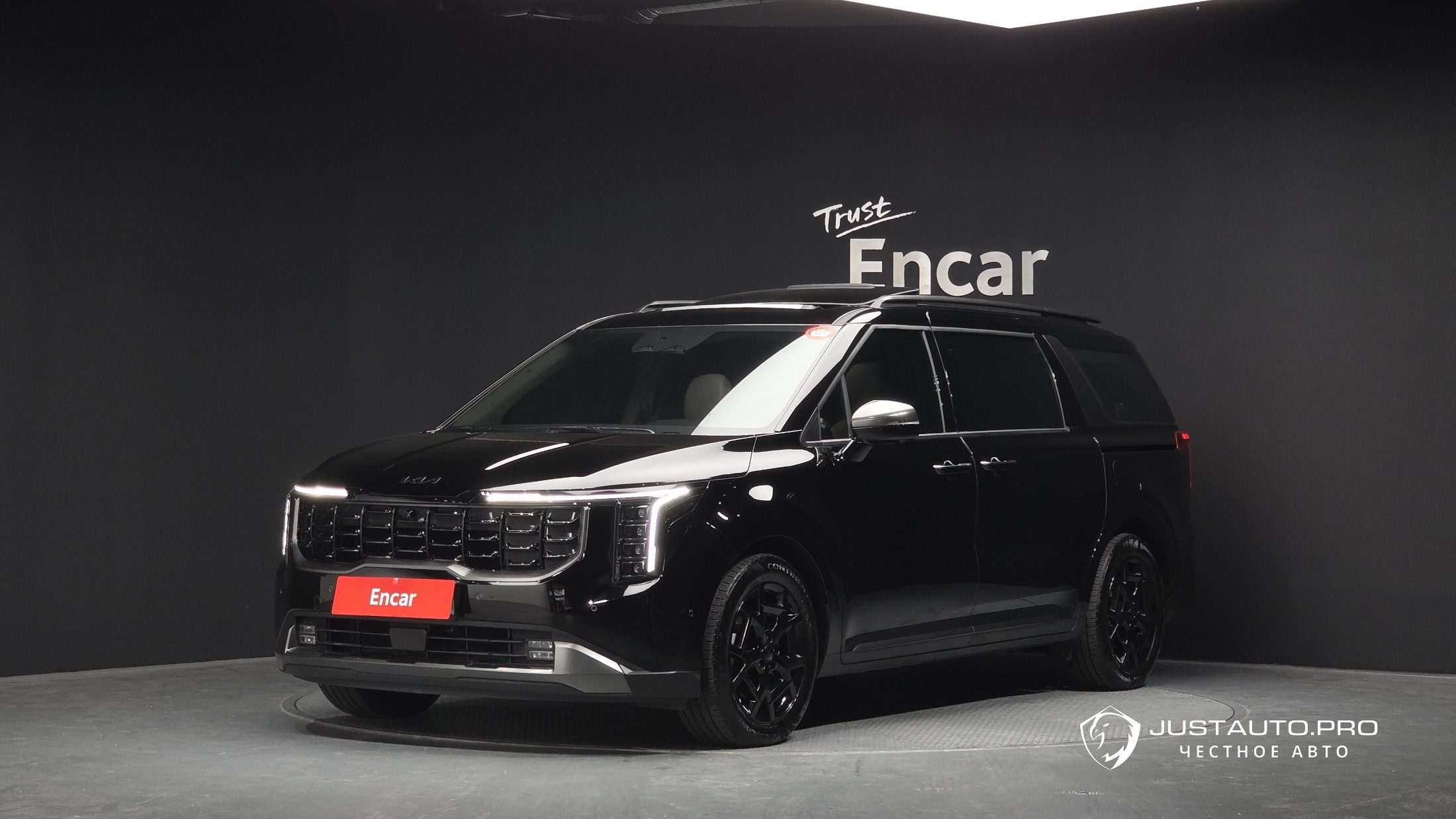 Автомобиль Kia Canival