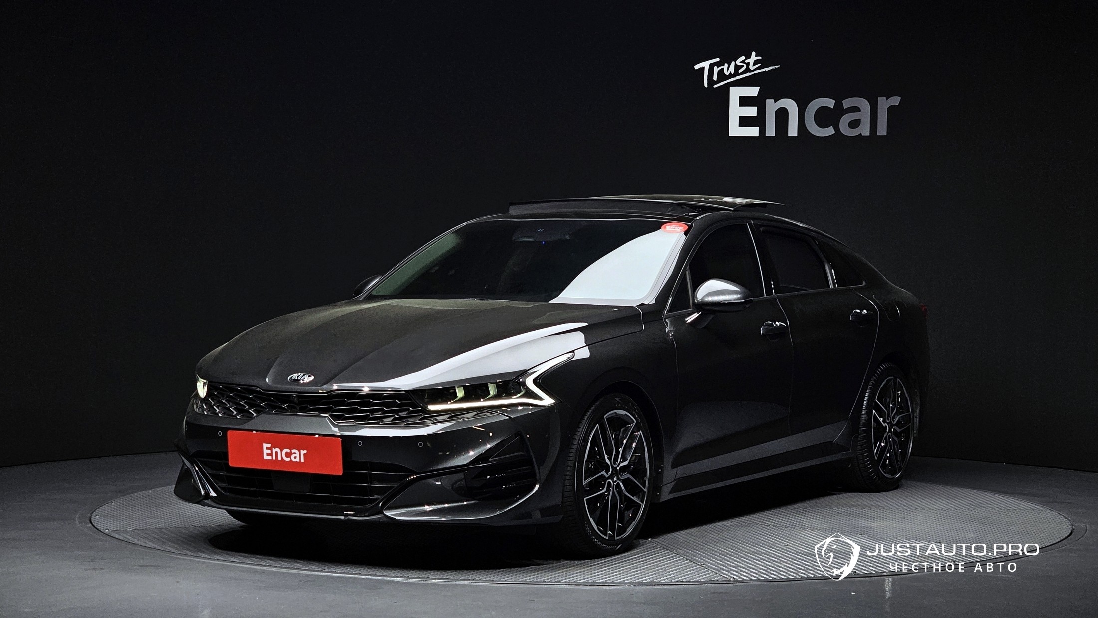 Автомобиль Kia K5