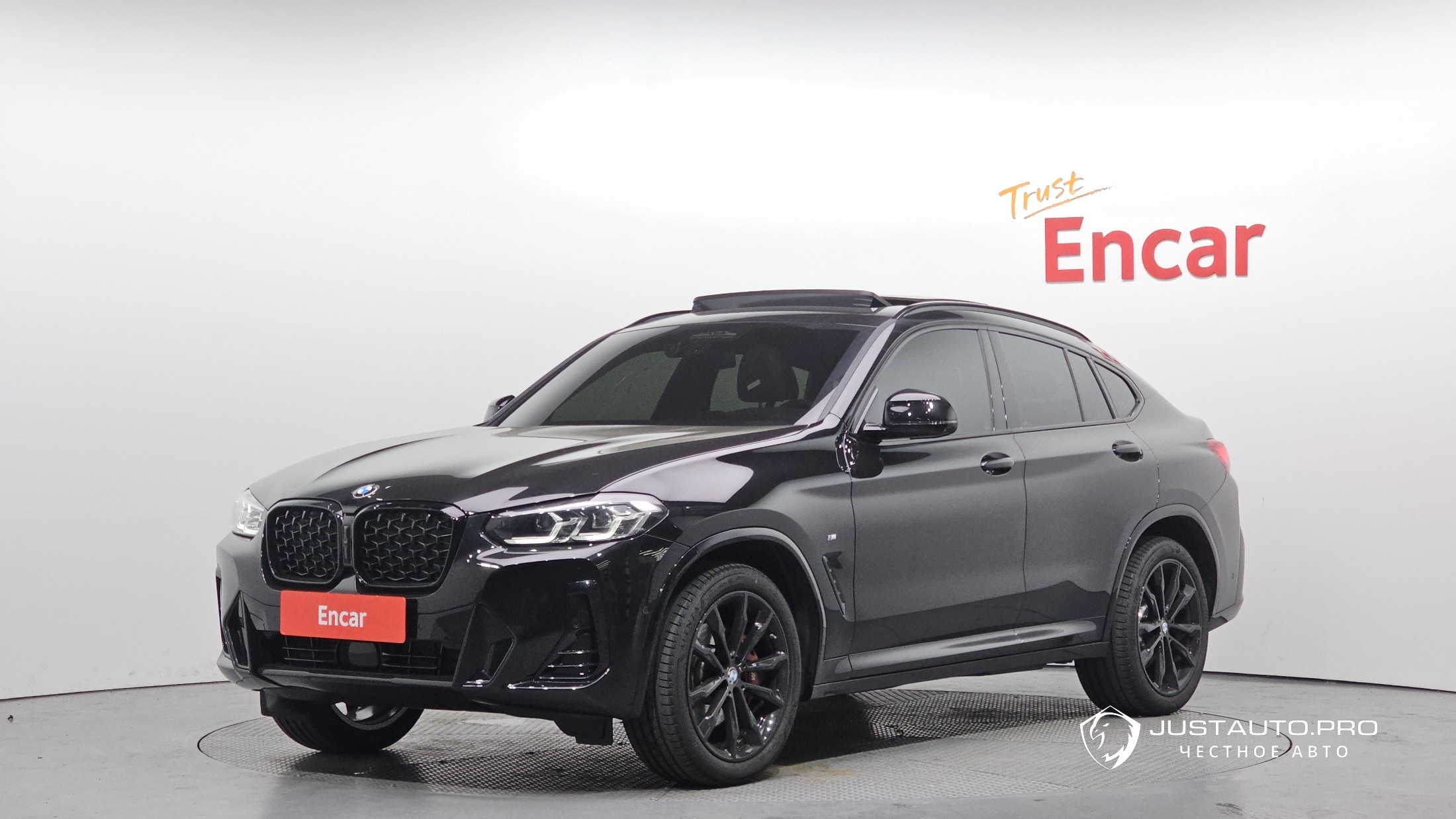 Автомобиль BMW X4