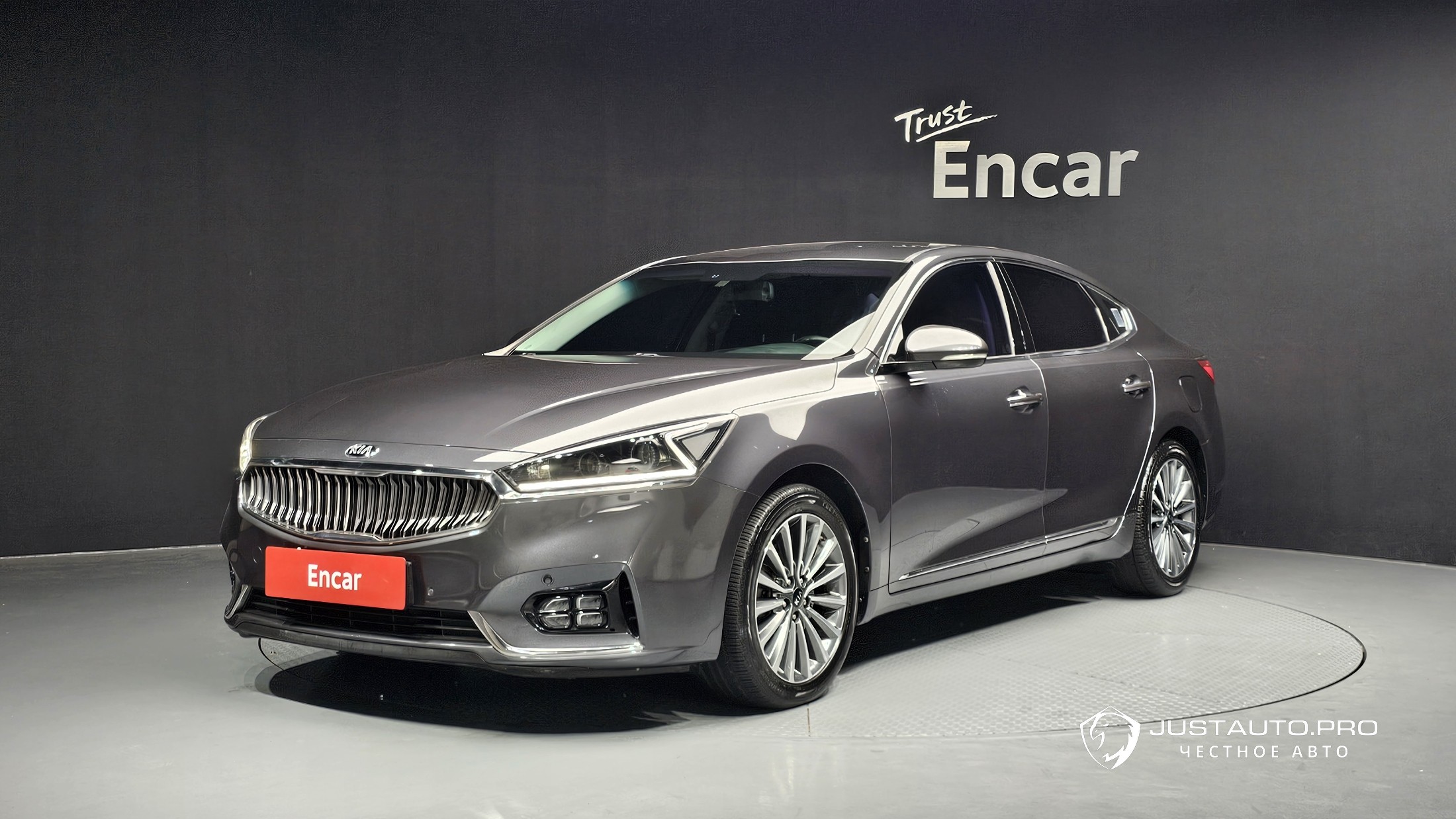 Автомобиль Kia K7