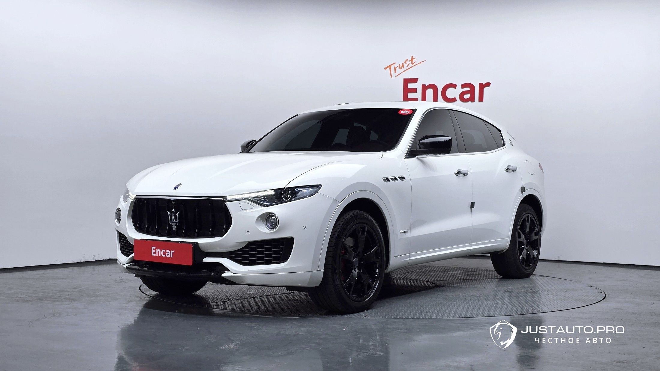 Автомобиль Maserati Levante