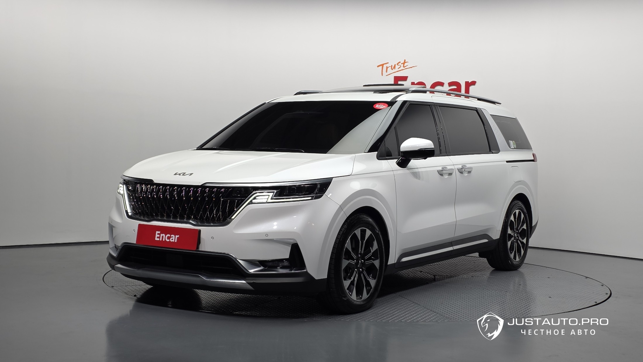 Автомобиль Kia Canival
