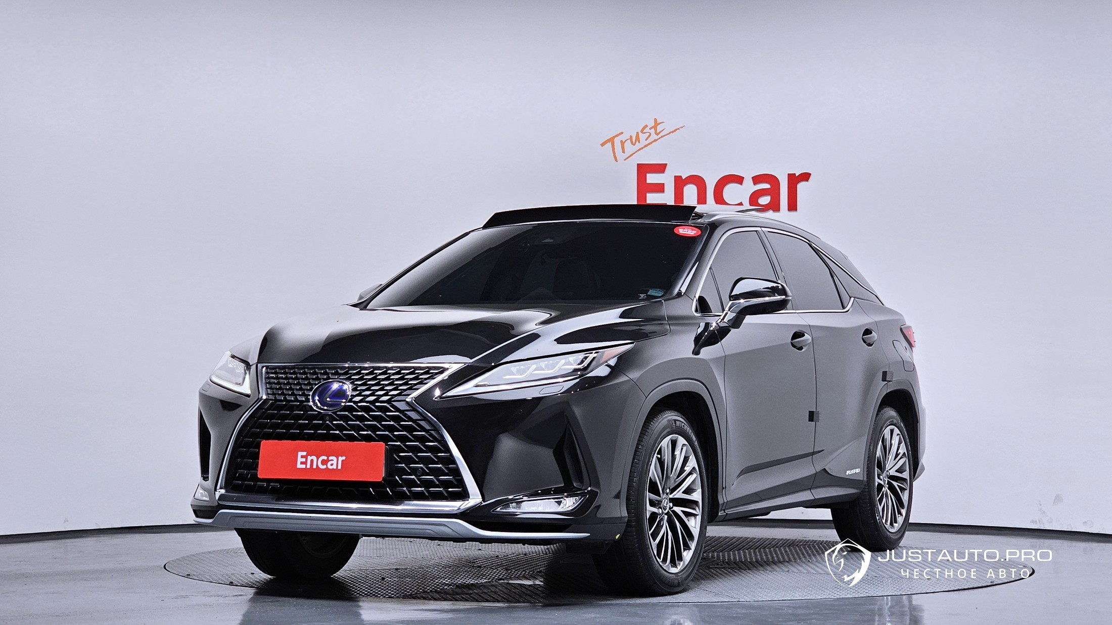 Автомобиль Lexus RX