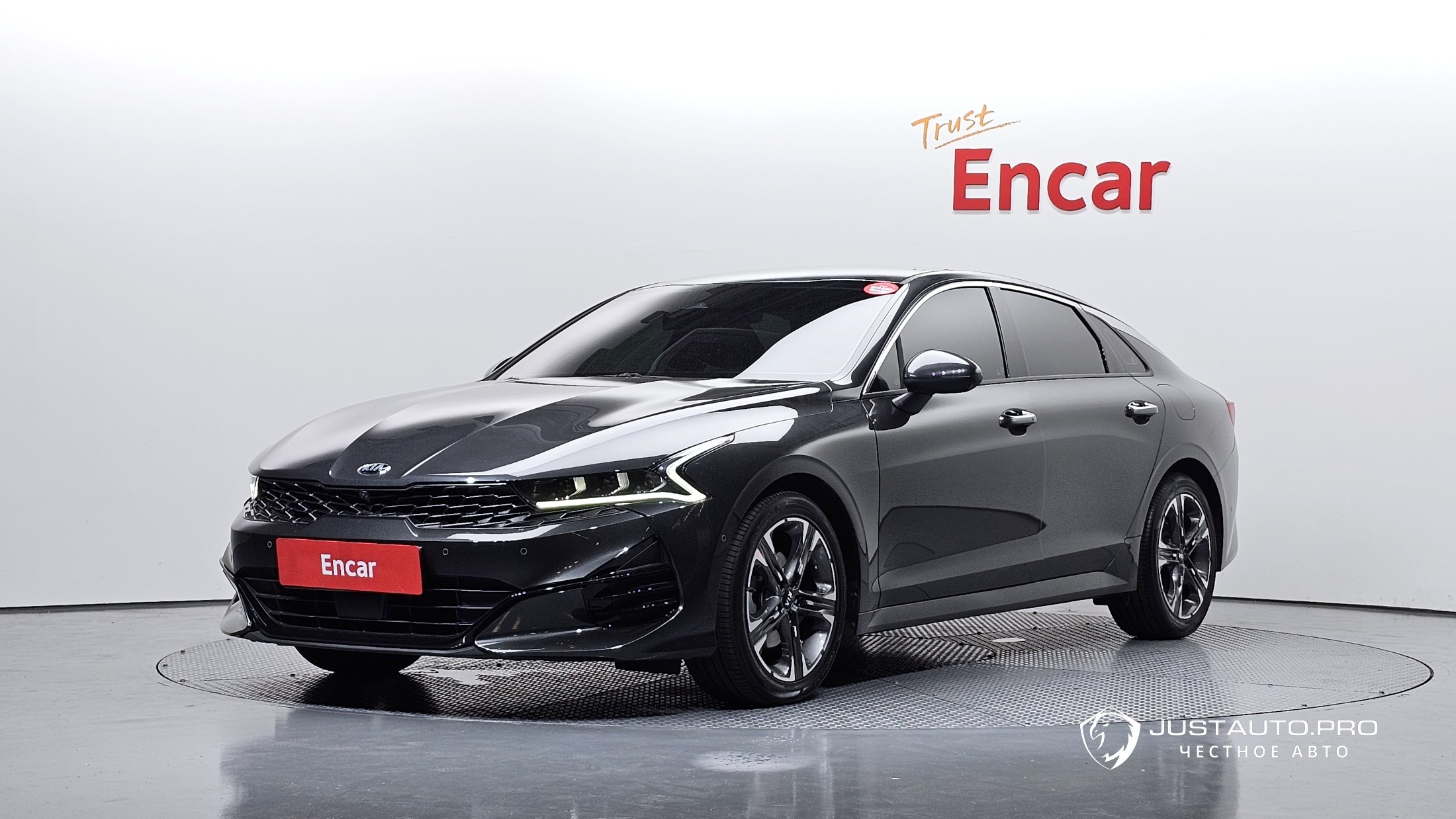 Автомобиль Kia K5