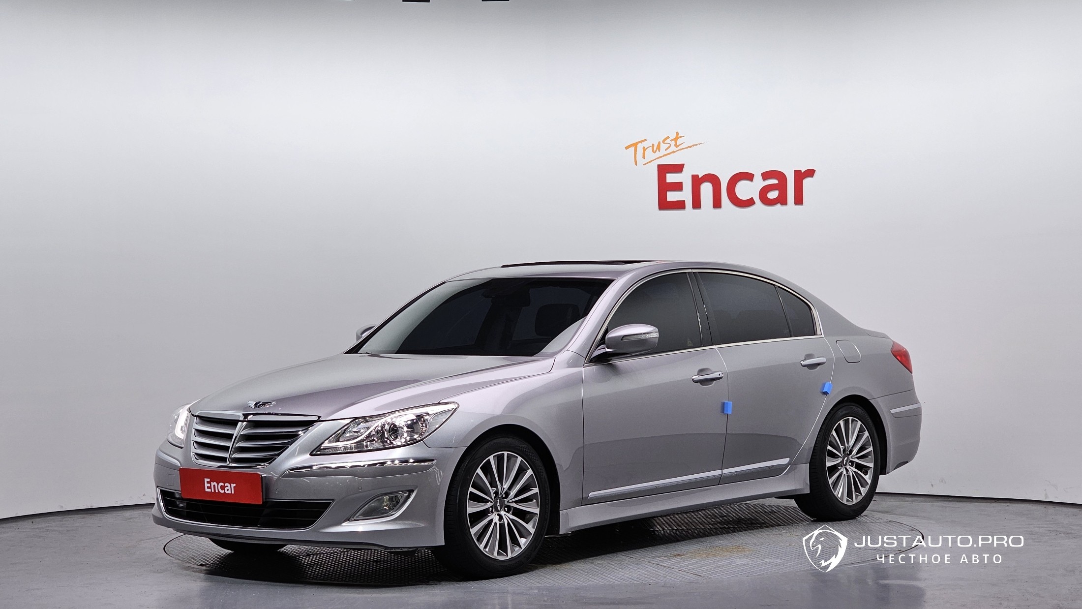 Автомобиль Hyundai Genesis