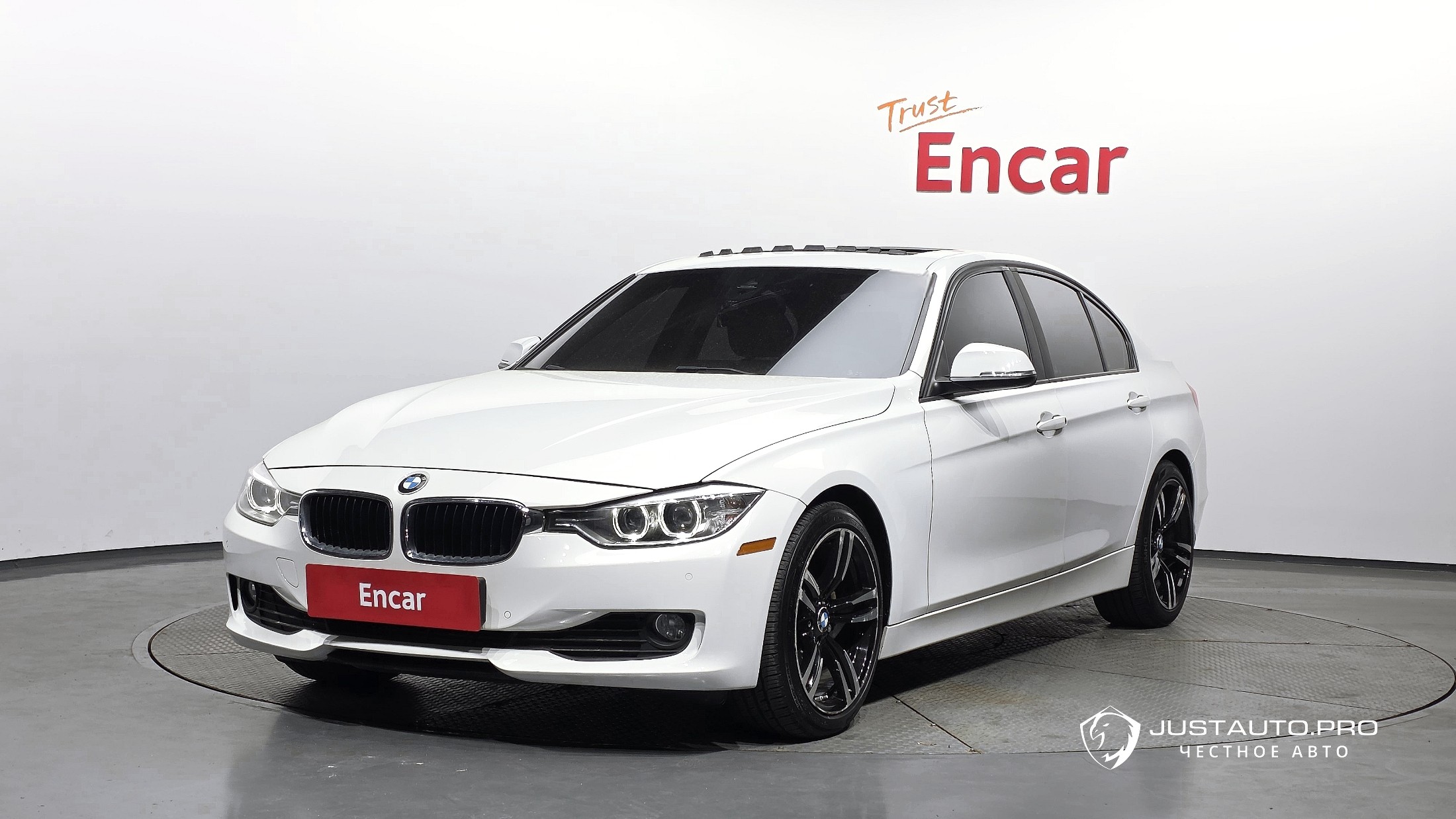 Автомобиль BMW 3-Series