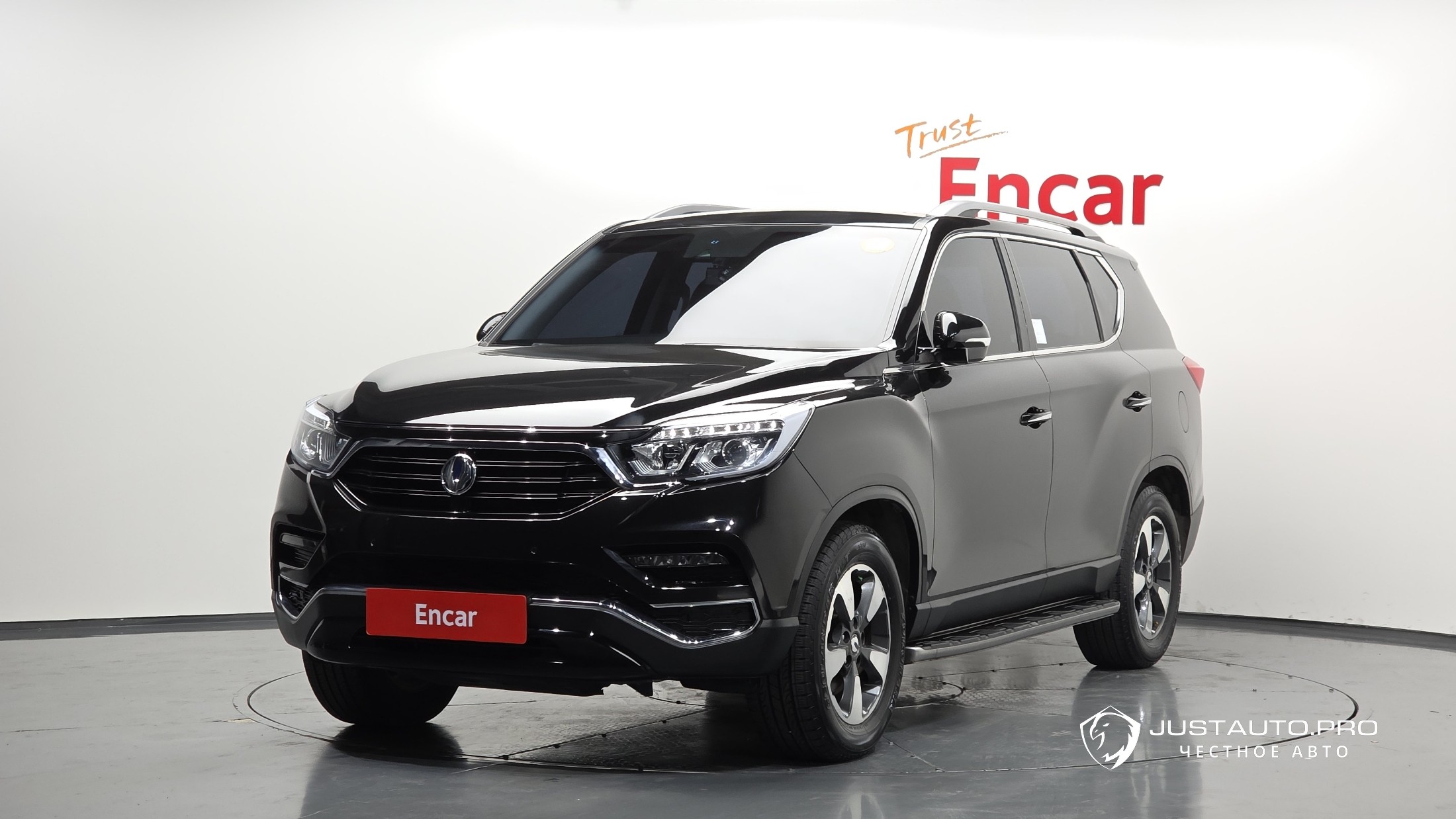 Автомобиль KG_Mobility_Ssangyong Rexton