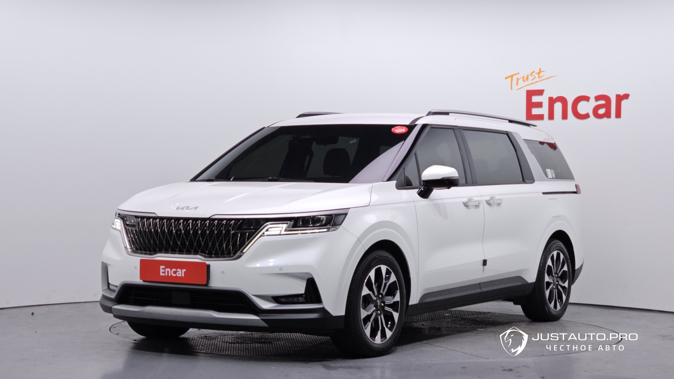 Автомобиль Kia Canival
