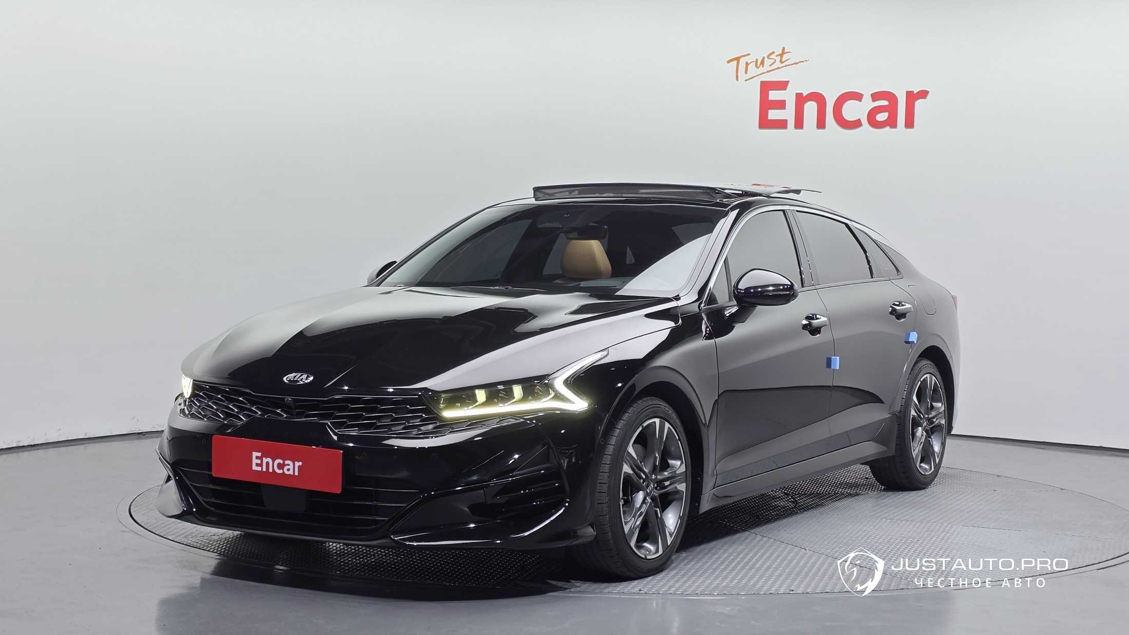 Автомобиль Kia K5