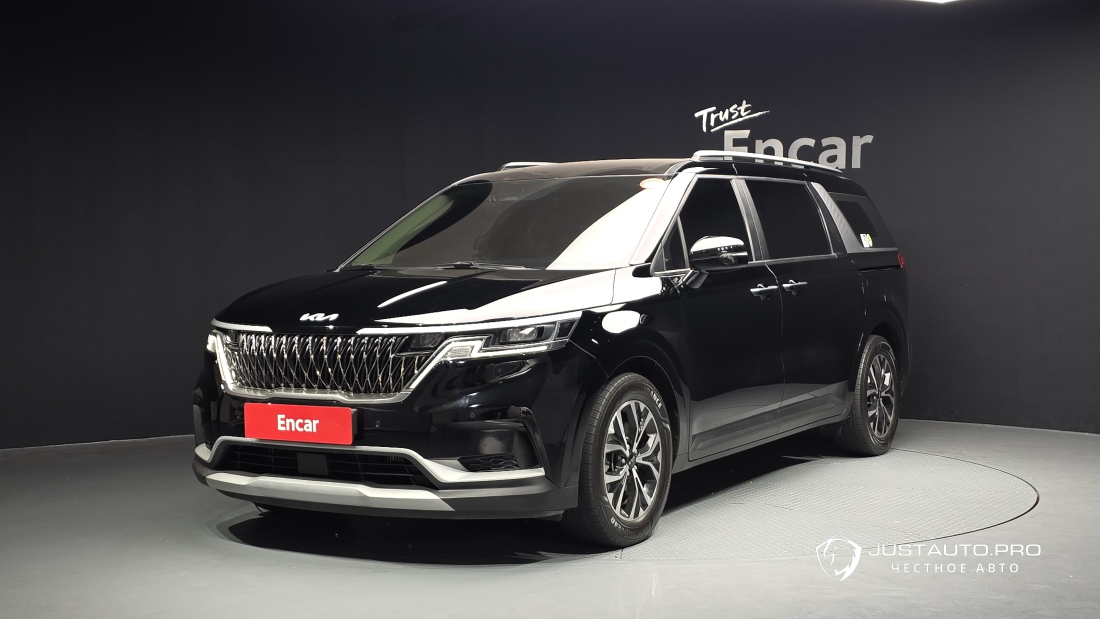 Автомобиль Kia Canival