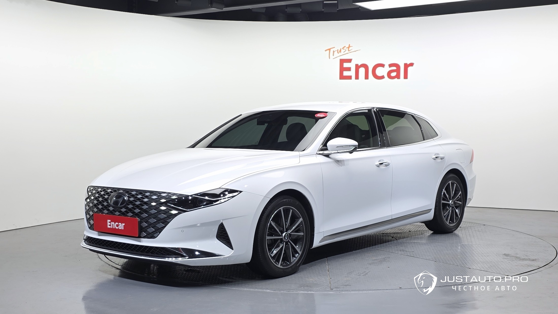 Автомобиль Hyundai Grandeur