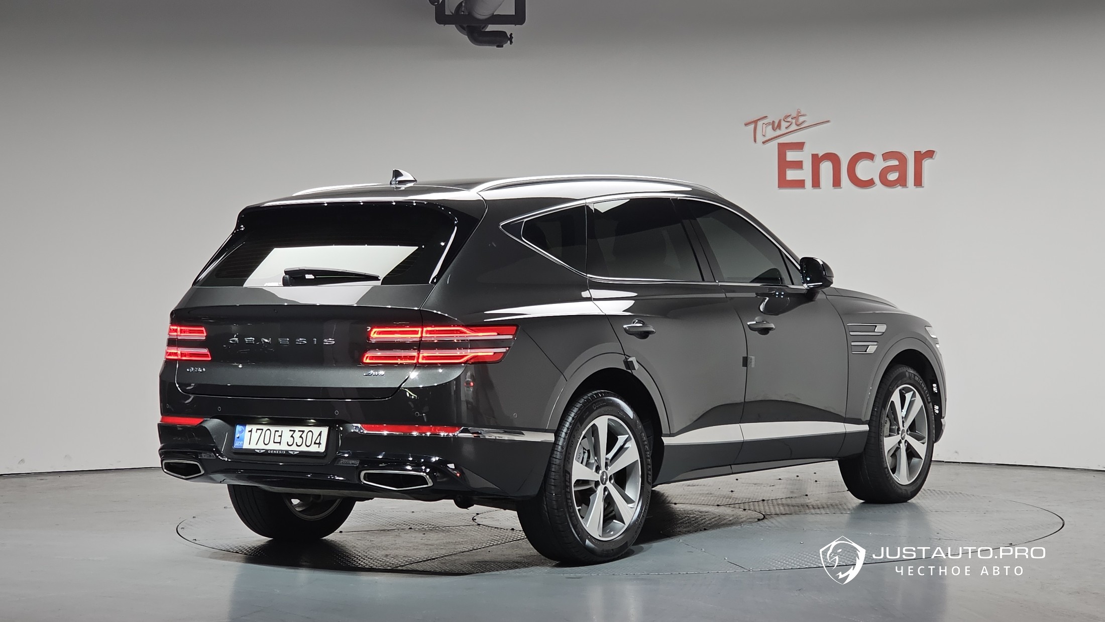 Автомобиль Genesis GV80