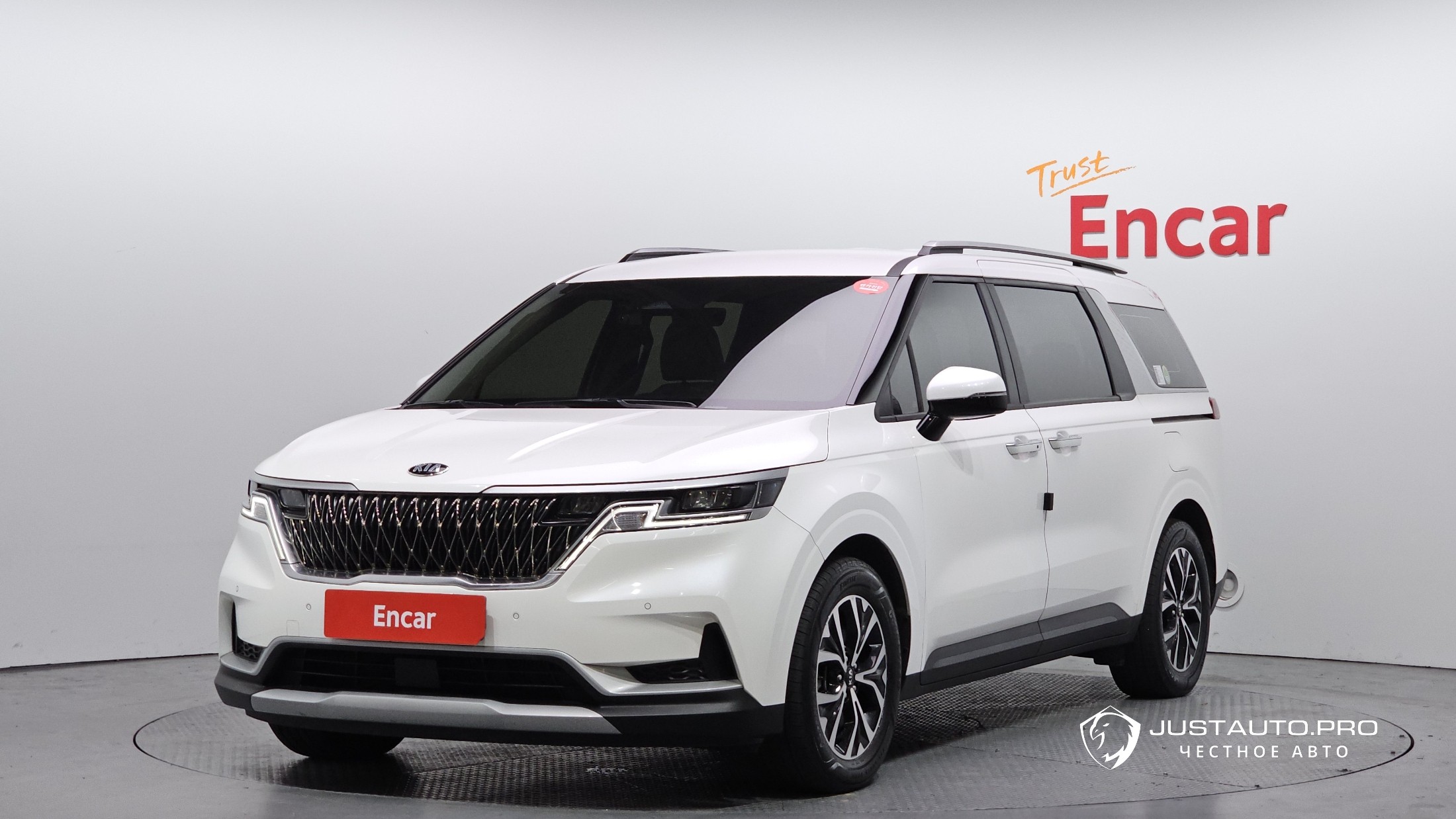 Автомобиль Kia Canival