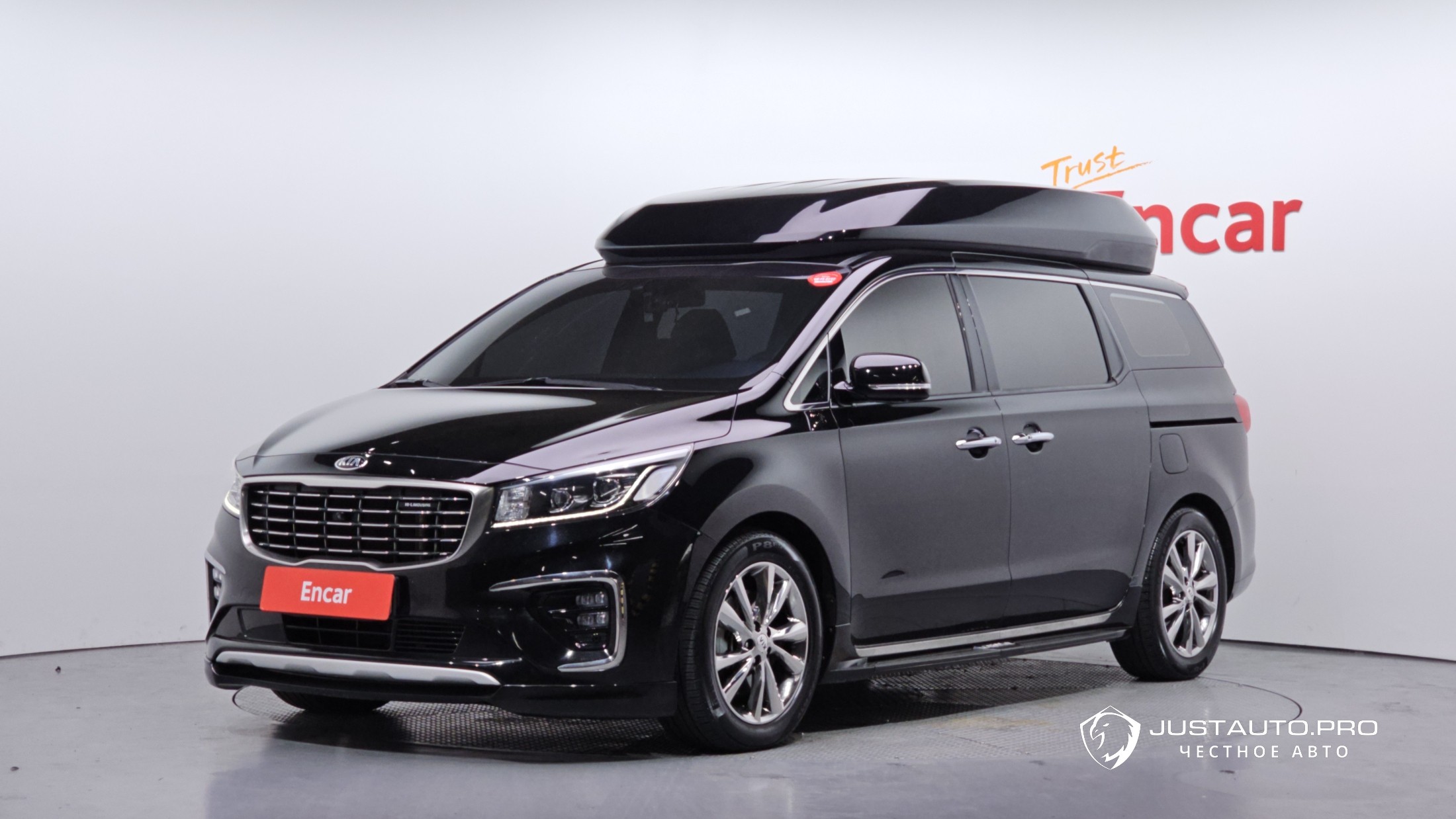 Автомобиль Kia Canival