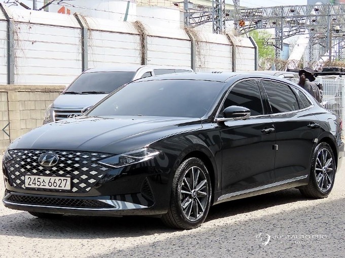 Автомобиль Hyundai Grandeur
