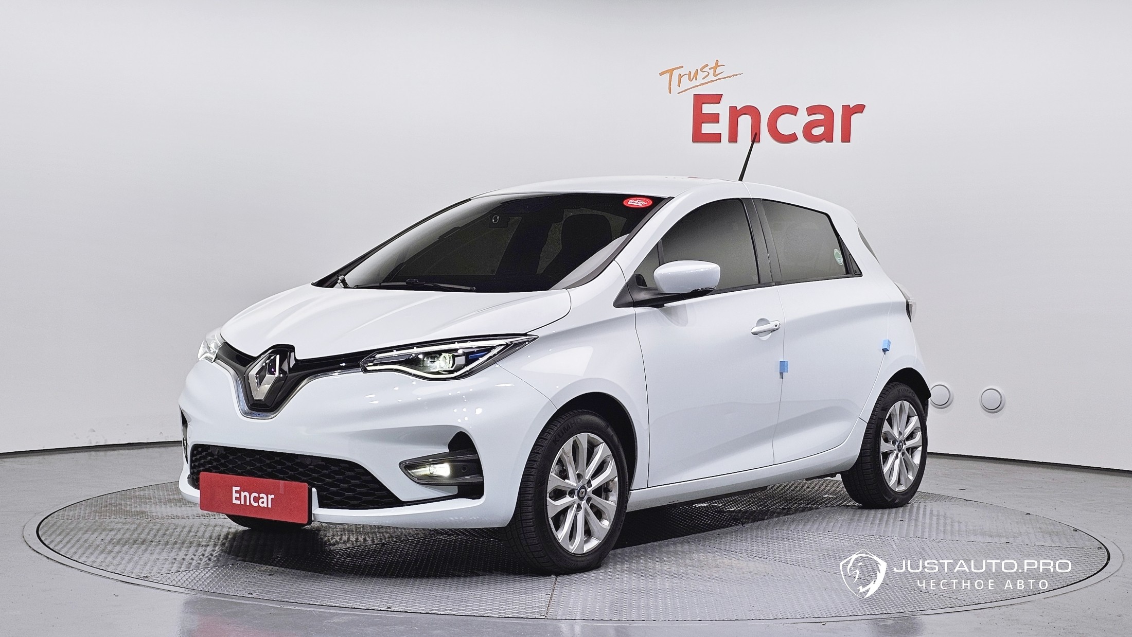 Автомобиль Renault-KoreaSamsung Zoe