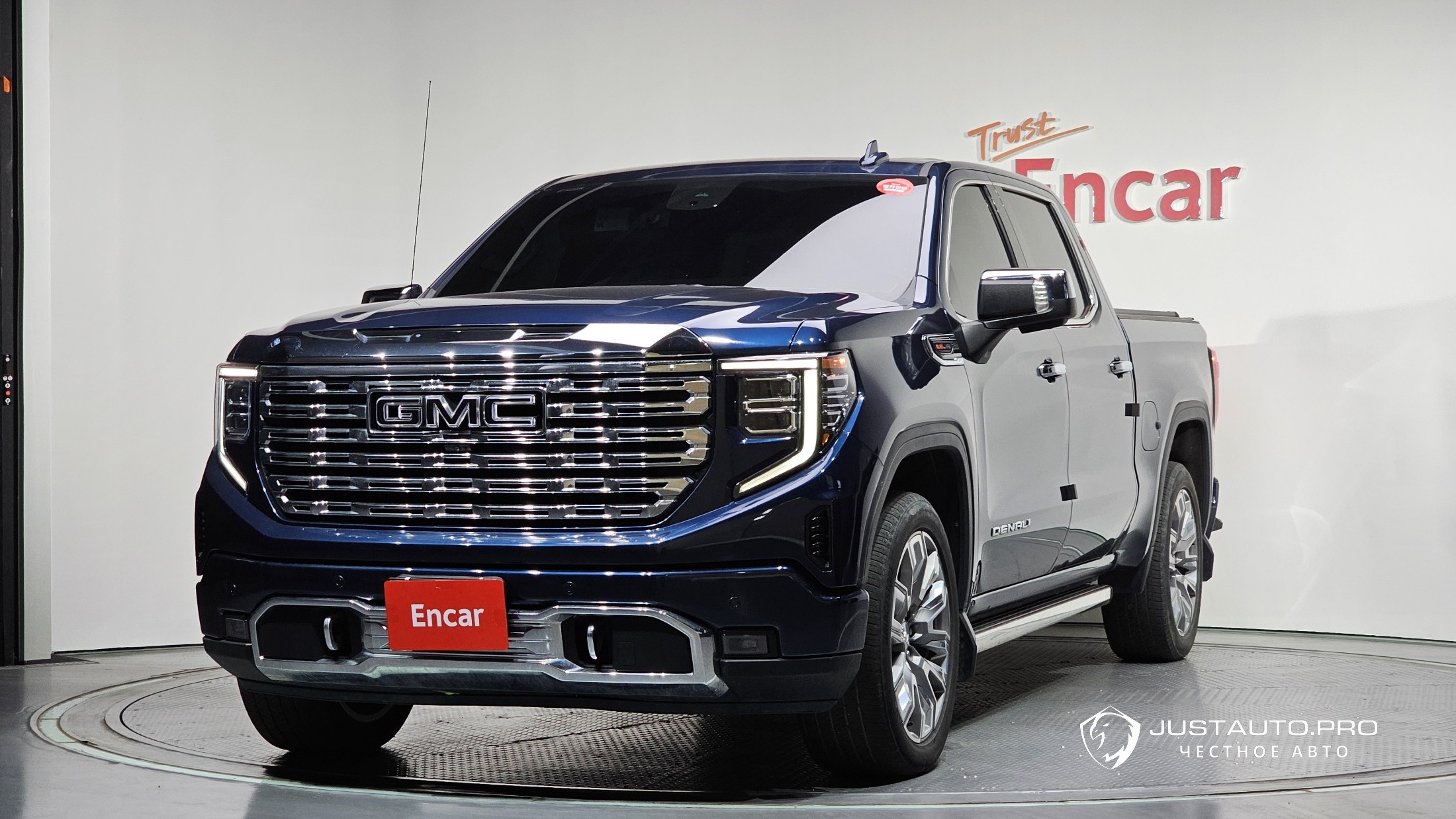 Автомобиль GMC Sierra