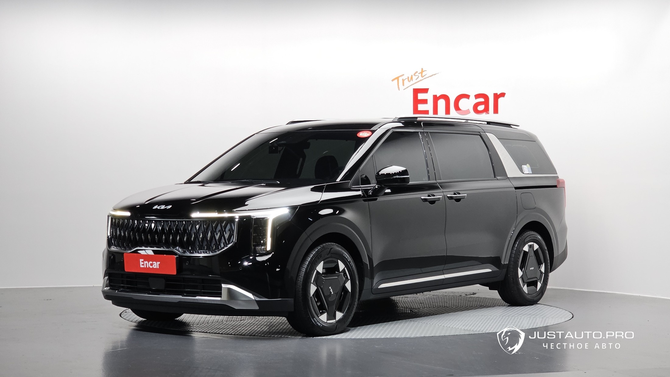 Автомобиль Kia Canival