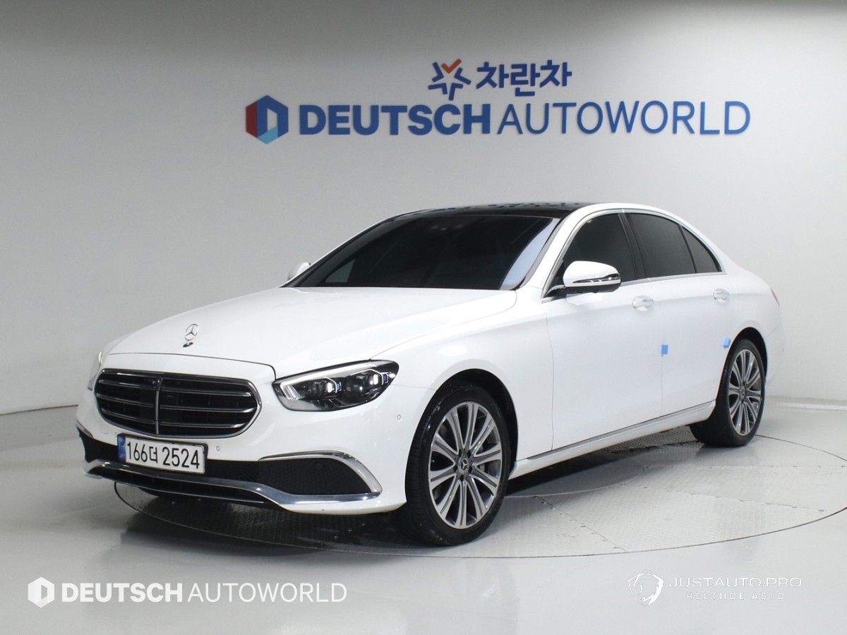 Автомобиль Mercedes-Benz E-Class