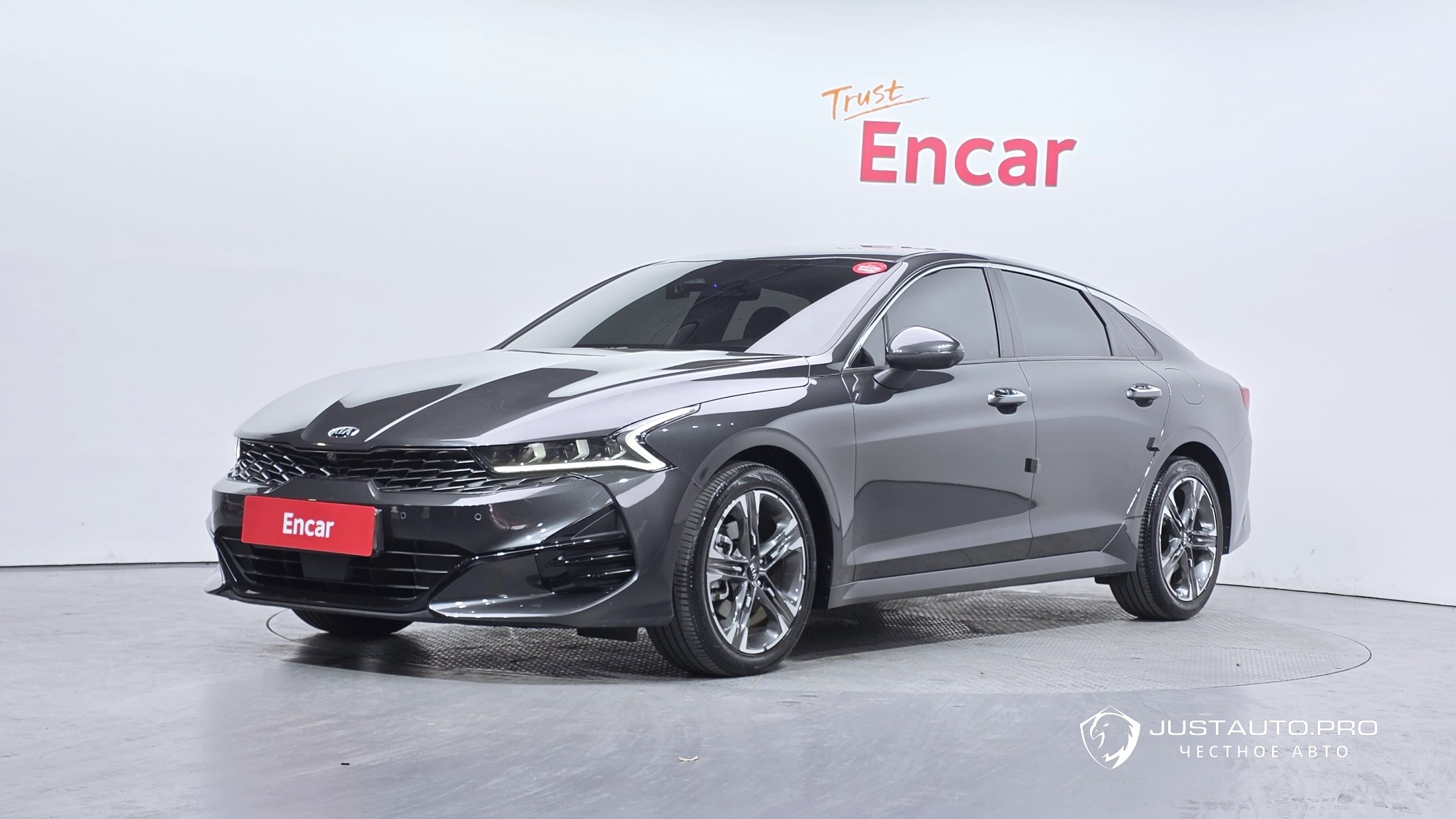 Автомобиль Kia K5
