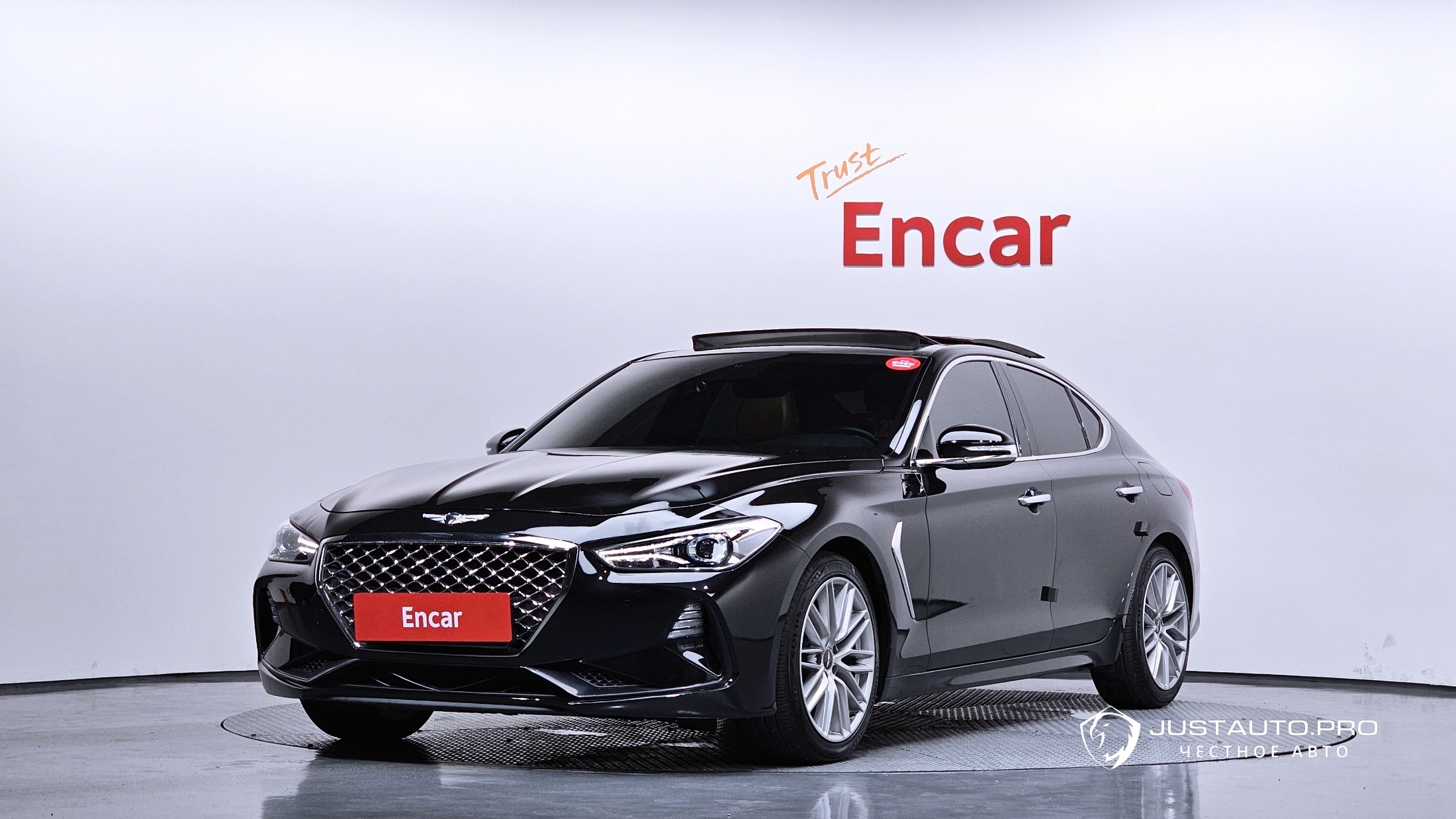 Автомобиль Genesis G70